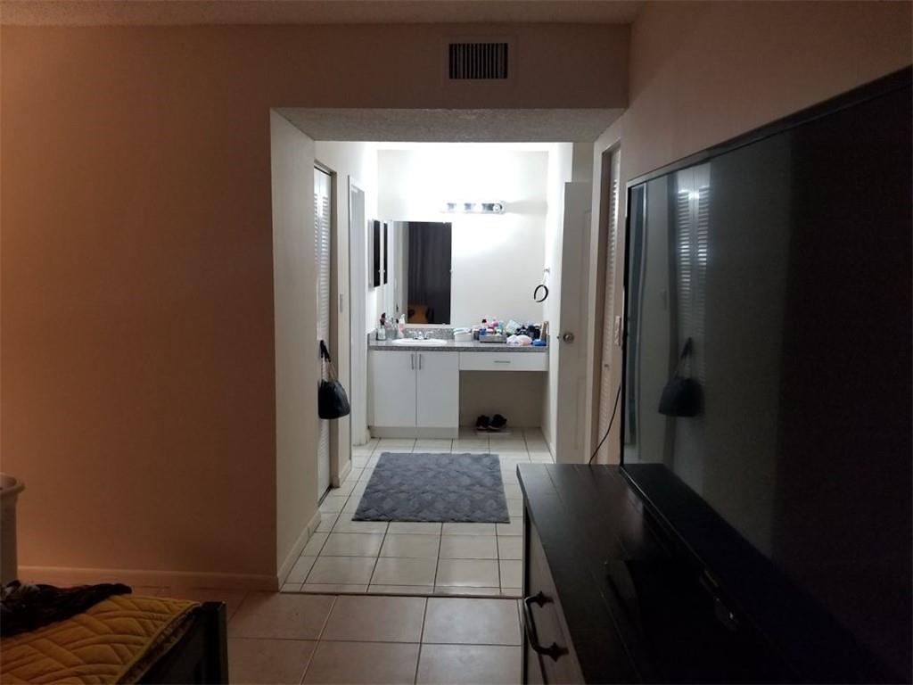 HERITAGE CIRCLE - Residential