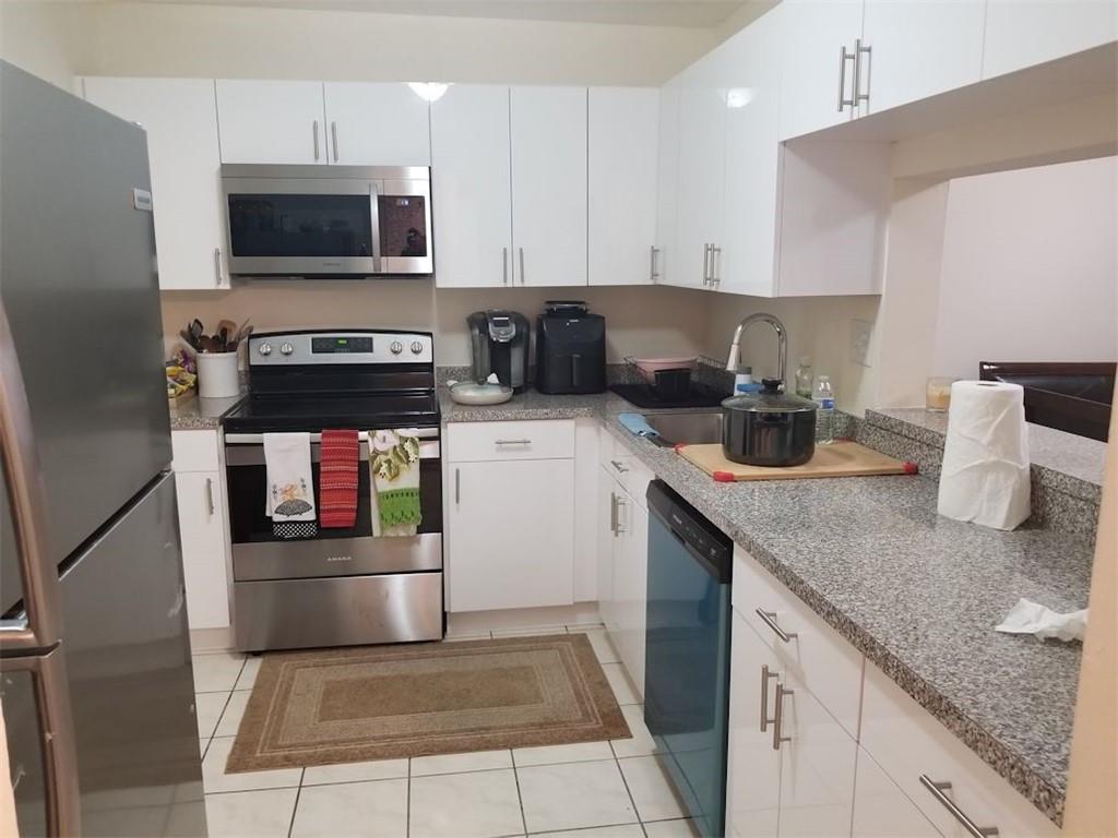 HERITAGE CIRCLE - Residential