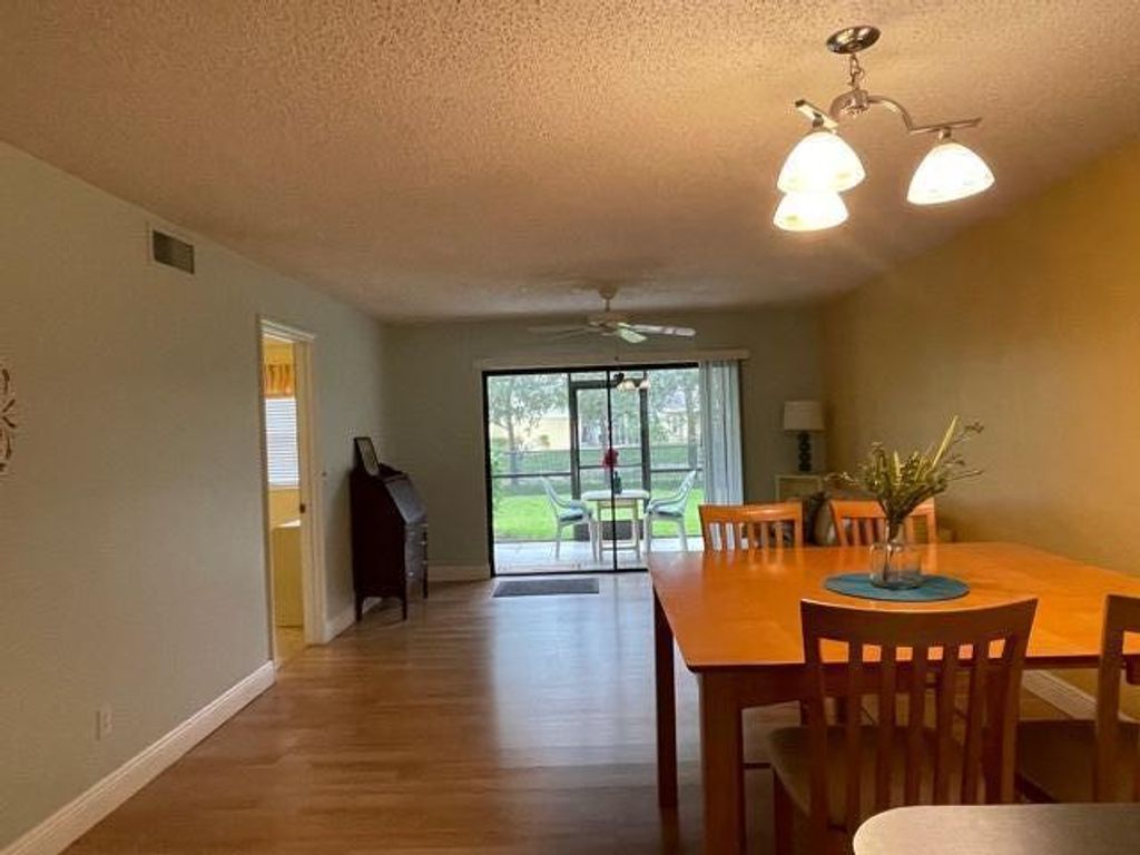 Photo of 1270 SE Parkview Place #4, Stuart, FL 34994 (MLS # R10727336)