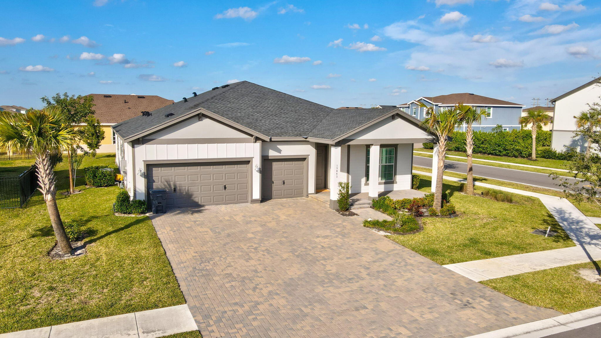 Properties 19043 BROAD SHORE Walk