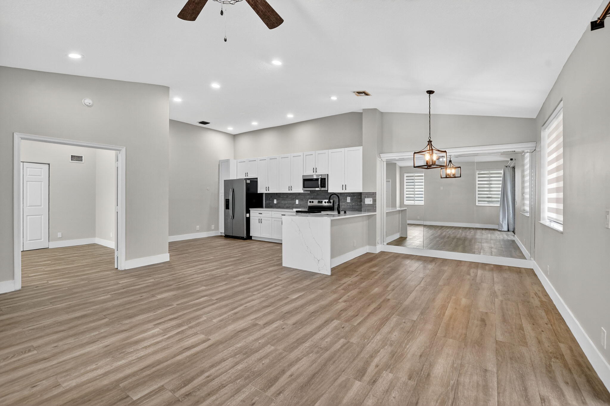 851 NW 42nd Place, Deerfield Beach, FL, 33064/$365,000 2 851 NW 42nd Place