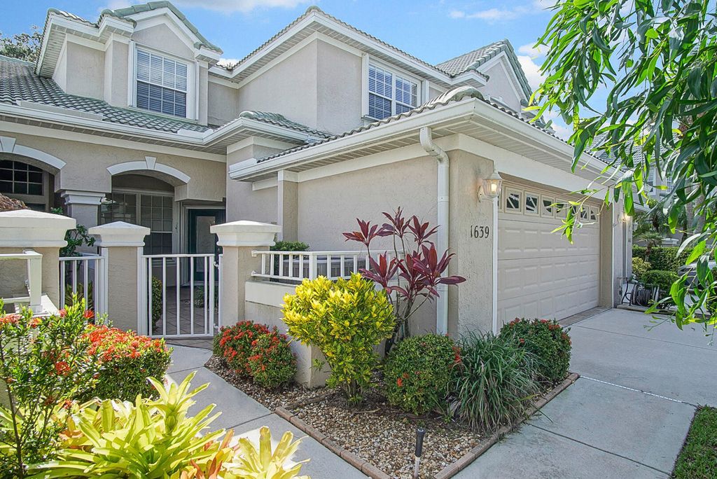 Photo of 1639 SW Harbour Isles Circle #29, Port Saint Lucie, FL 34986 (MLS # R11094571)