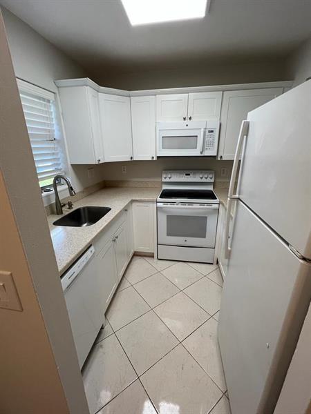 540 SE 2nd Ave J4