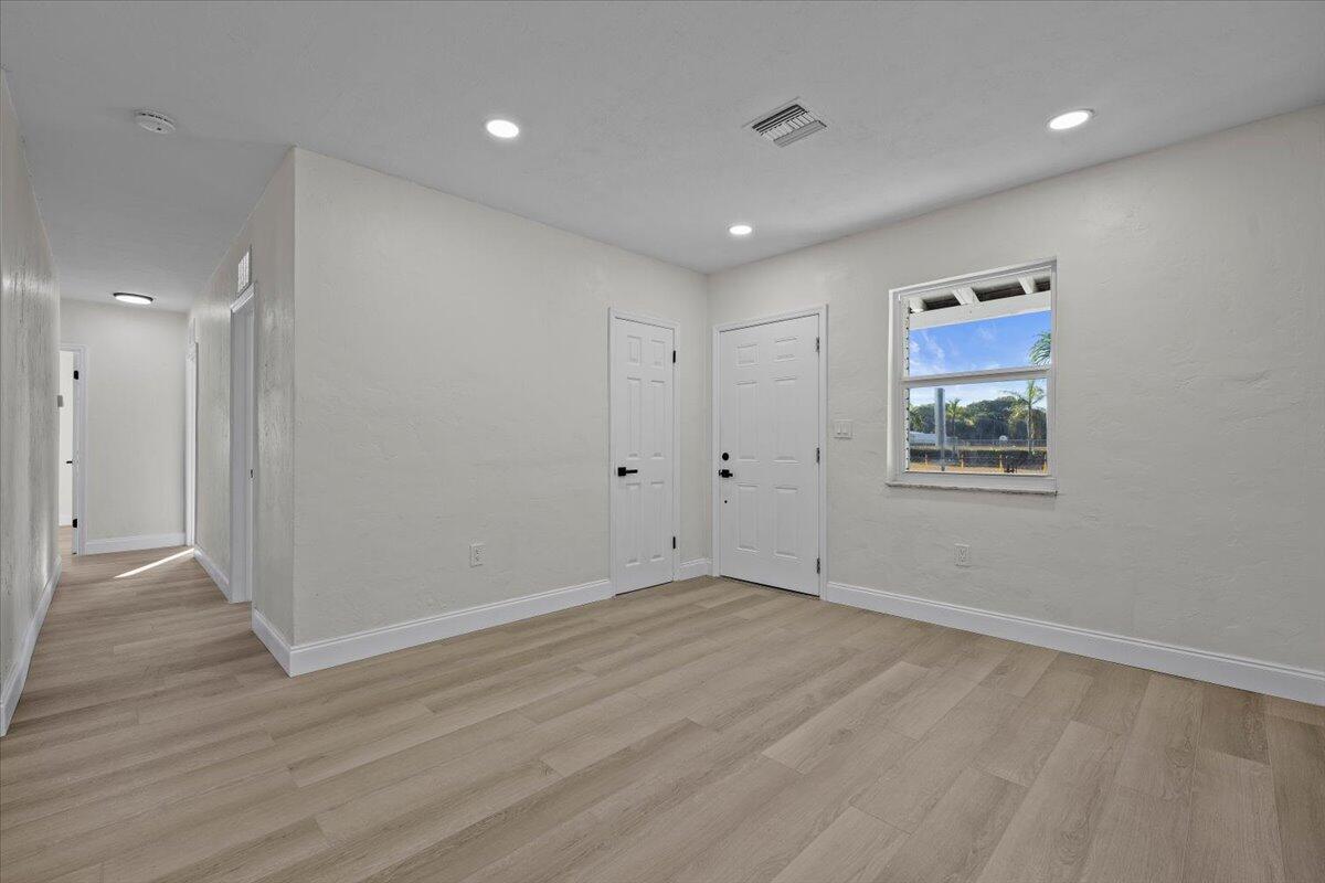 PARKER ESTATES - Residential