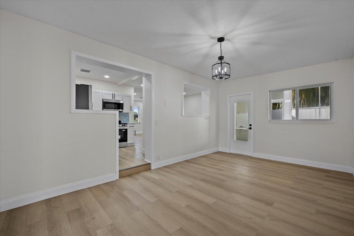 PARKER ESTATES - Residential