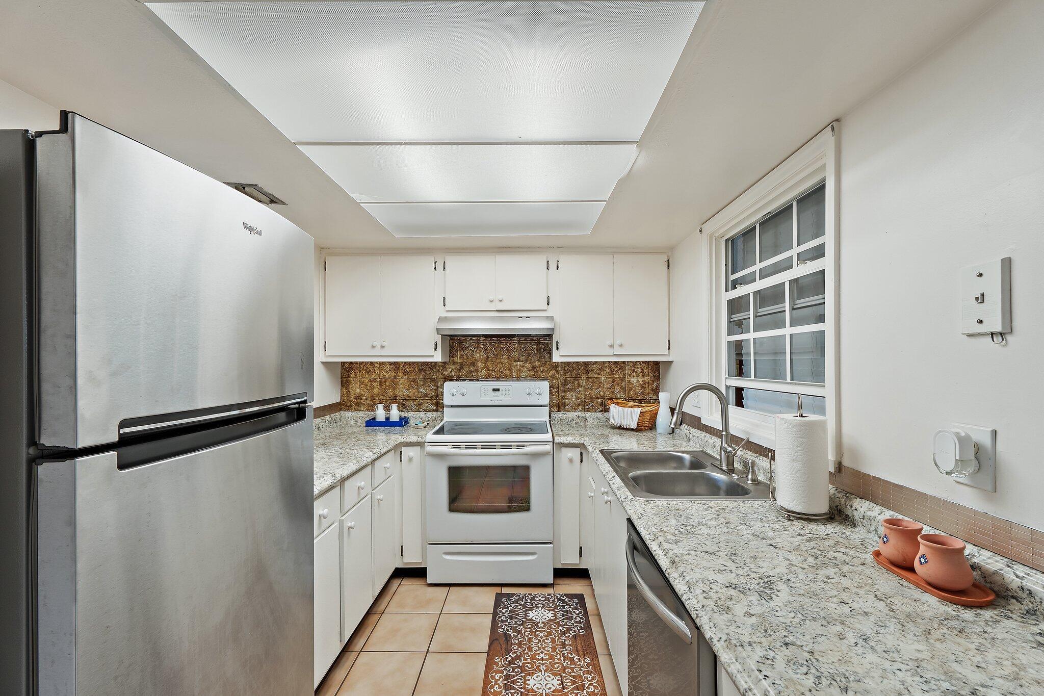 CORAL COVE BEACH SECTION - Residential