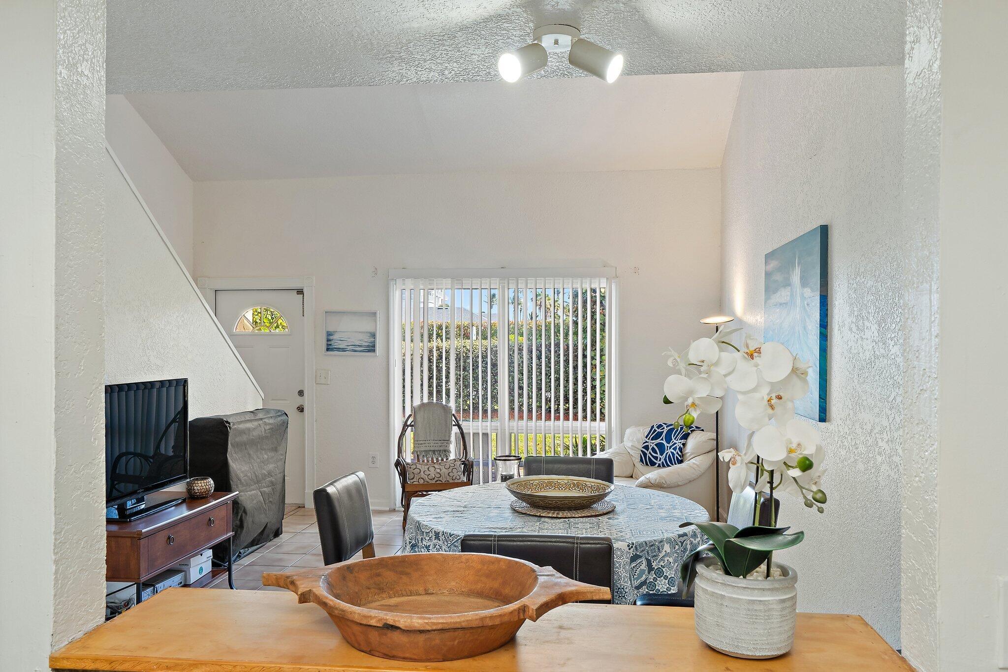 CORAL COVE BEACH SECTION - Residential