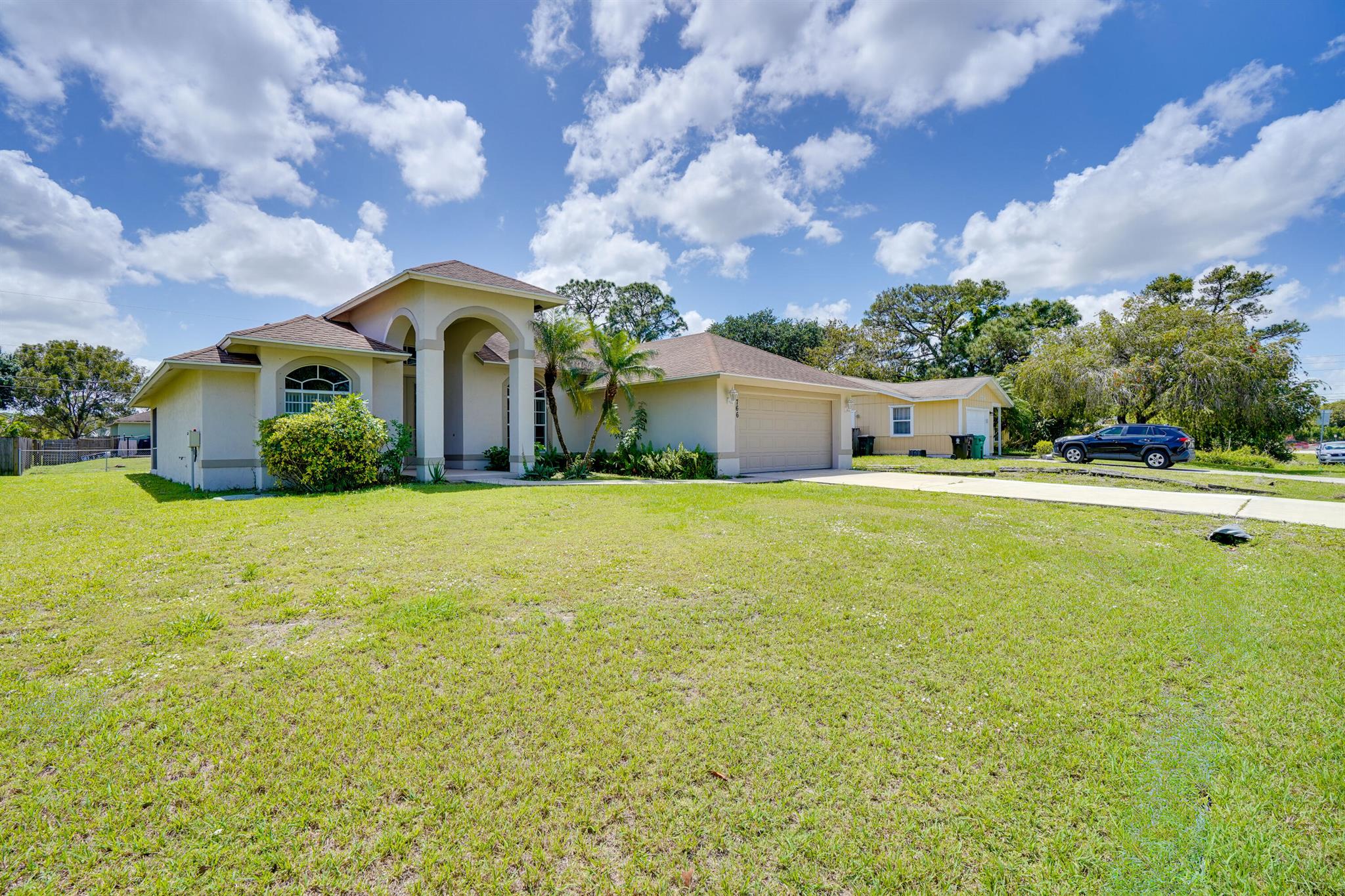 766 SW Duxbury Avenue, Port St Lucie, FL, 34983/$429,900 2 766 SW Duxbury Avenue