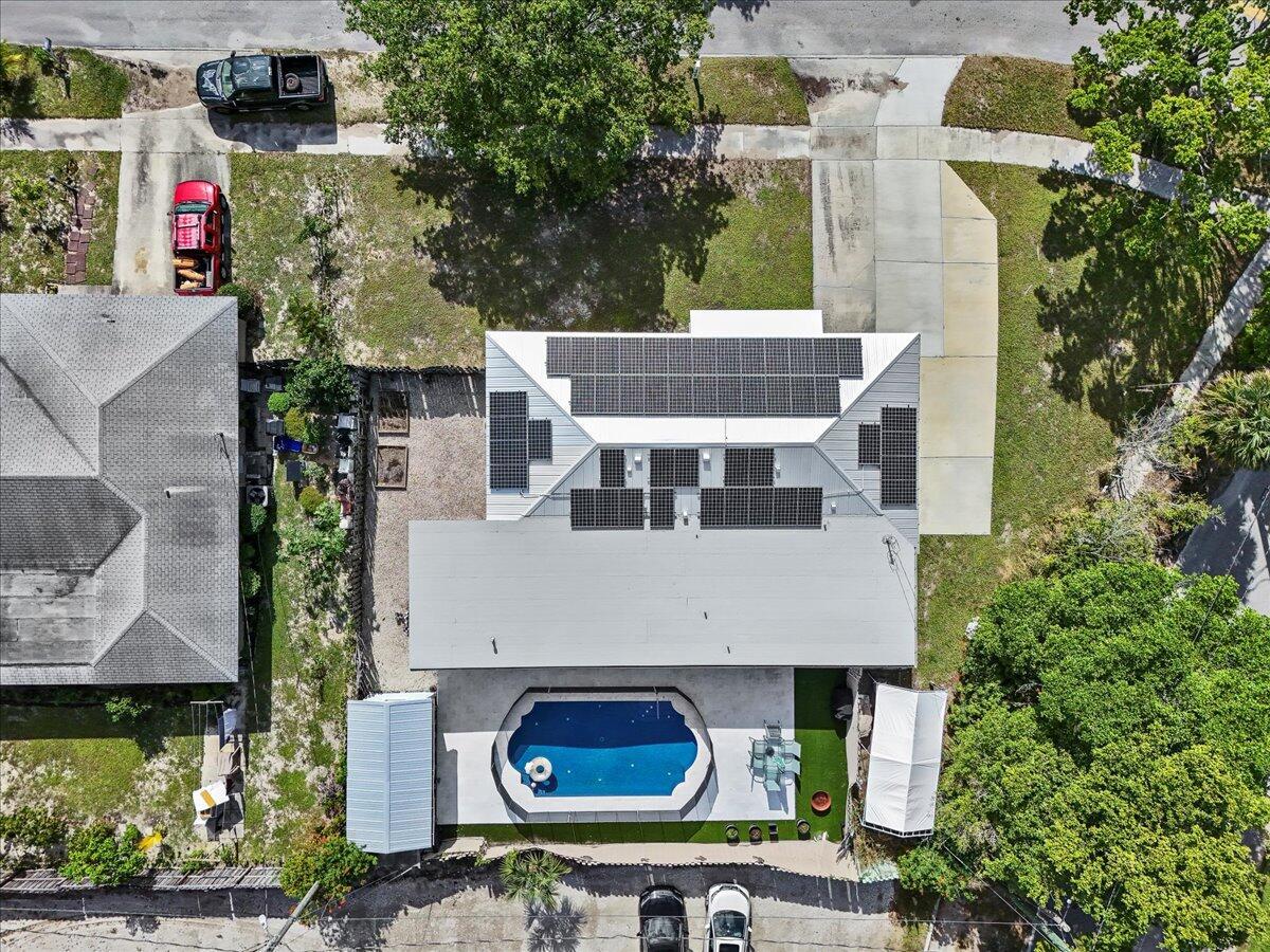 LAKE OSBORNE TERRACE - Residential