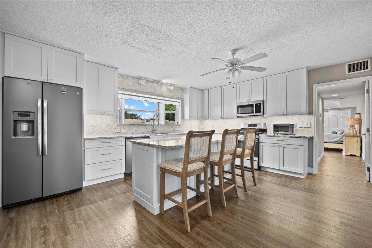 LAKE OSBORNE TERRACE - Residential