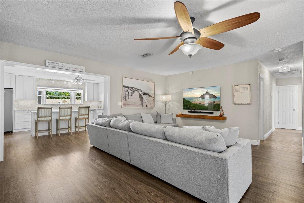 LAKE OSBORNE TERRACE - Residential