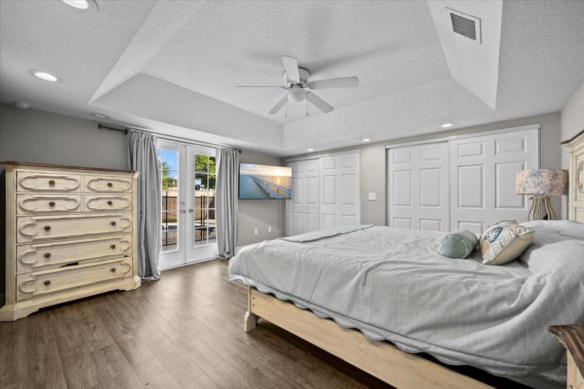 LAKE OSBORNE TERRACE - Residential