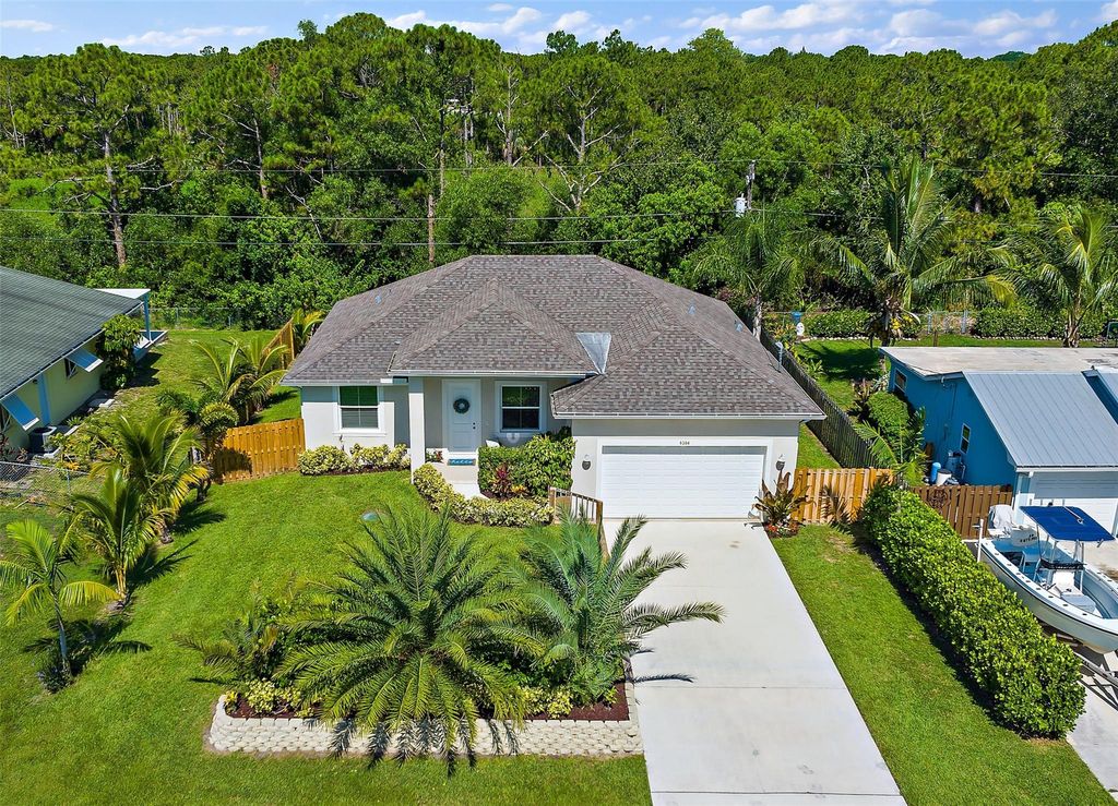 Photo of 6384 SE Vista Avenue, Stuart, FL 34997 (MLS # F10451494)