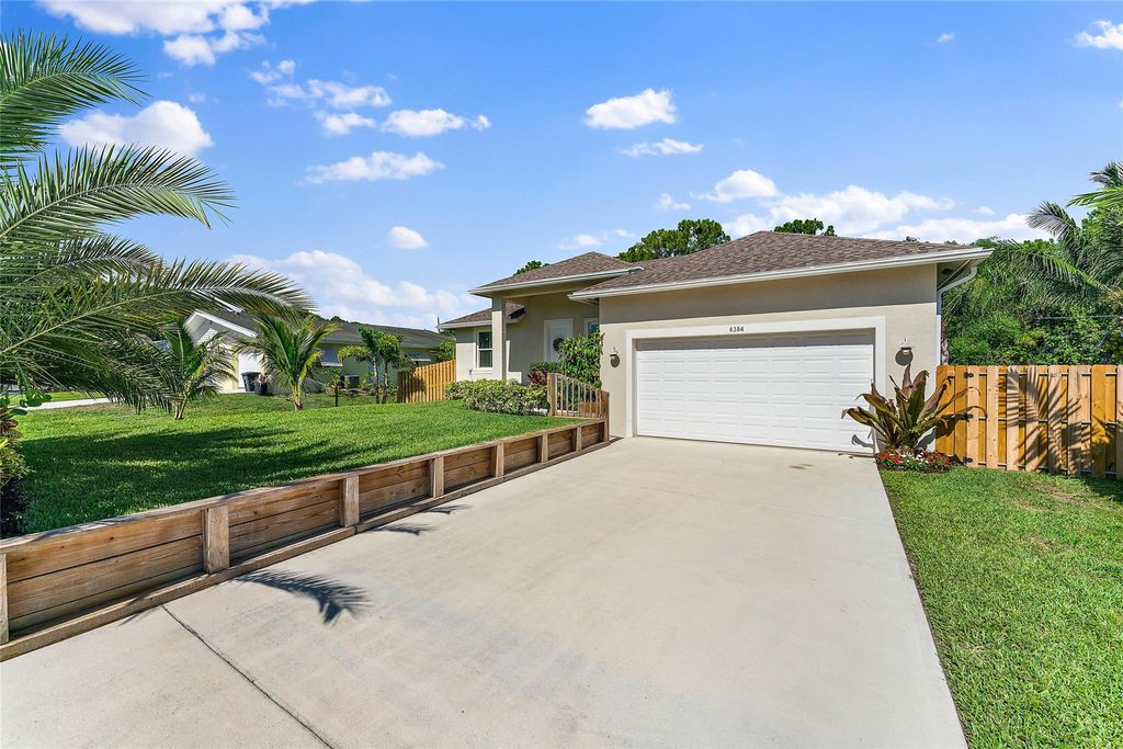 Photo of 6384 SE Vista Avenue, Stuart, FL 34997 (MLS # F10451494)