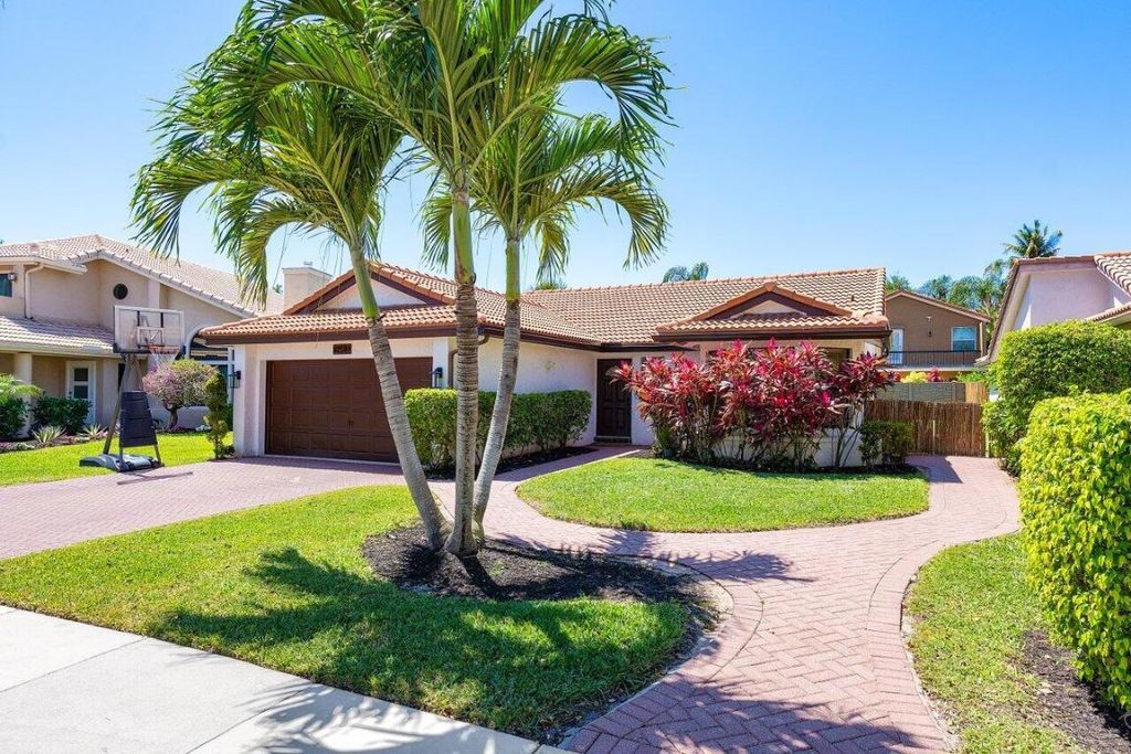 Photo of 10581 Mendocino Lane, Boca Raton, FL 33428 (MLS # R10976563)