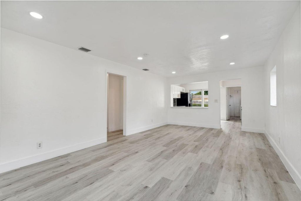 Photo of 661 NW 2nd Way, Deerfield Beach, FL 33441 (MLS # R11060939)