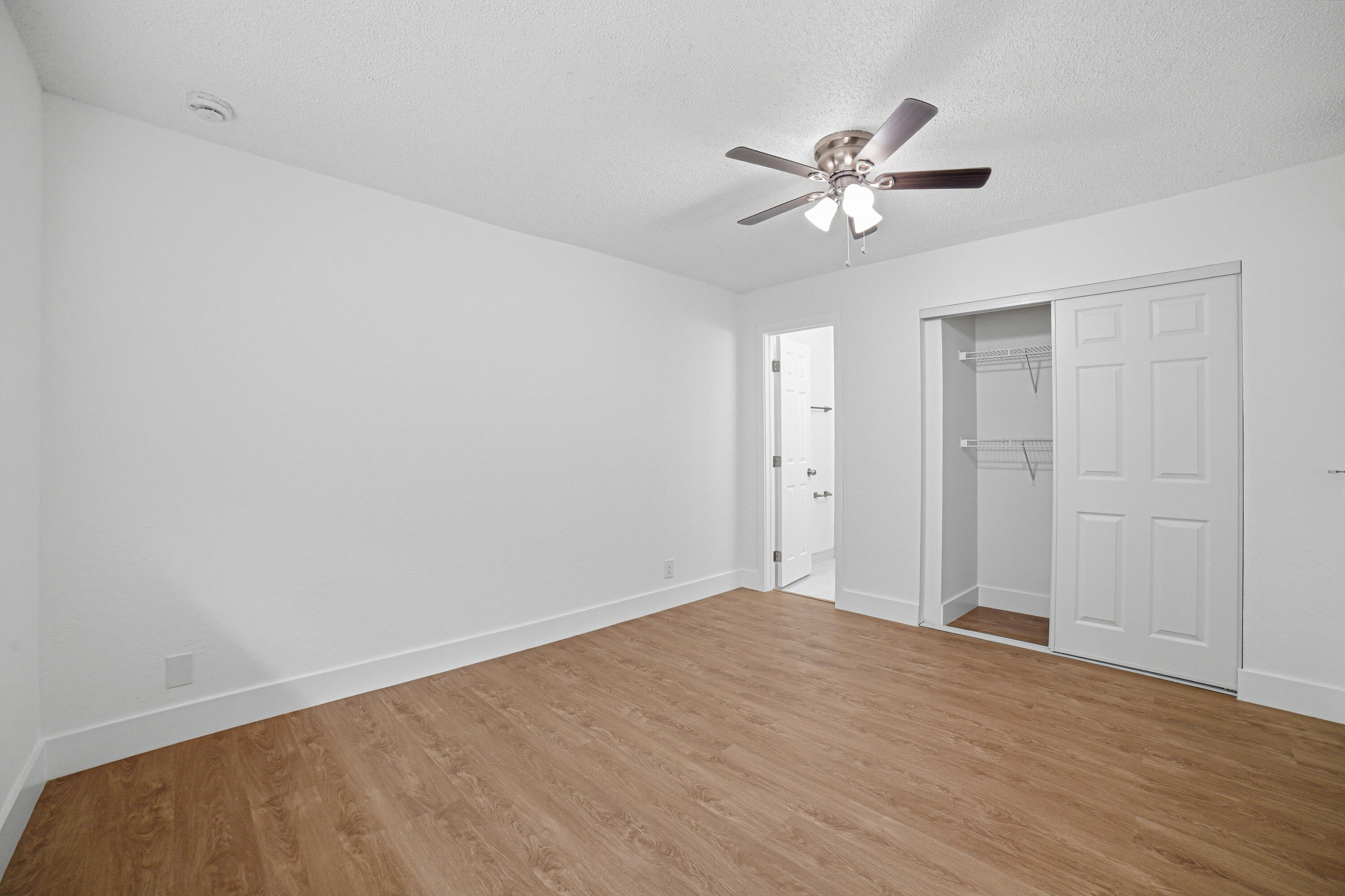 LAKESIDE CONDO AT LAUDERDALE - Residential