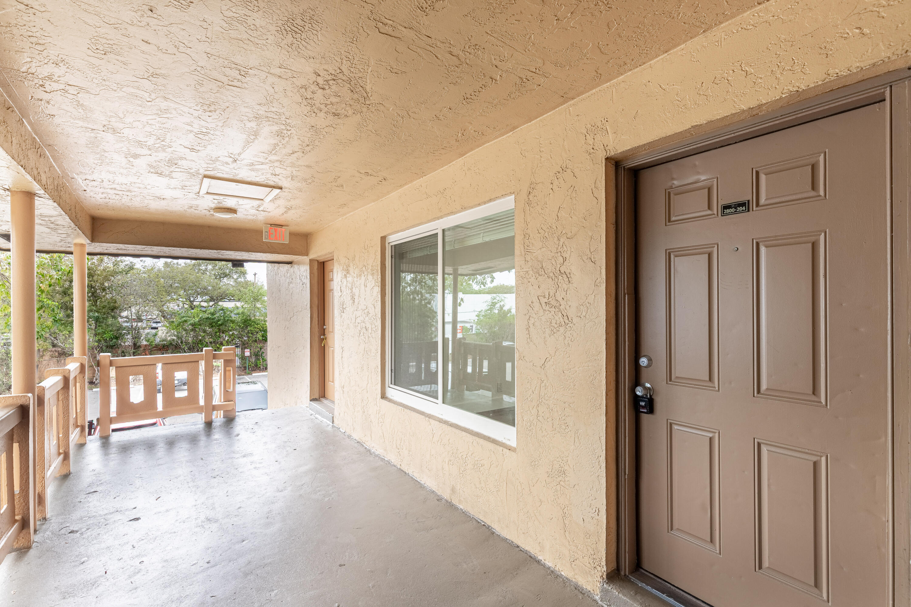 LAKESIDE CONDO AT LAUDERDALE - Residential