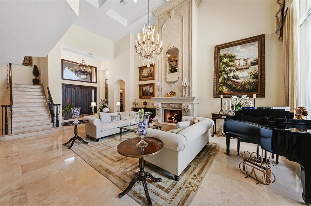 LAKE SHORES LANTANA - Residential