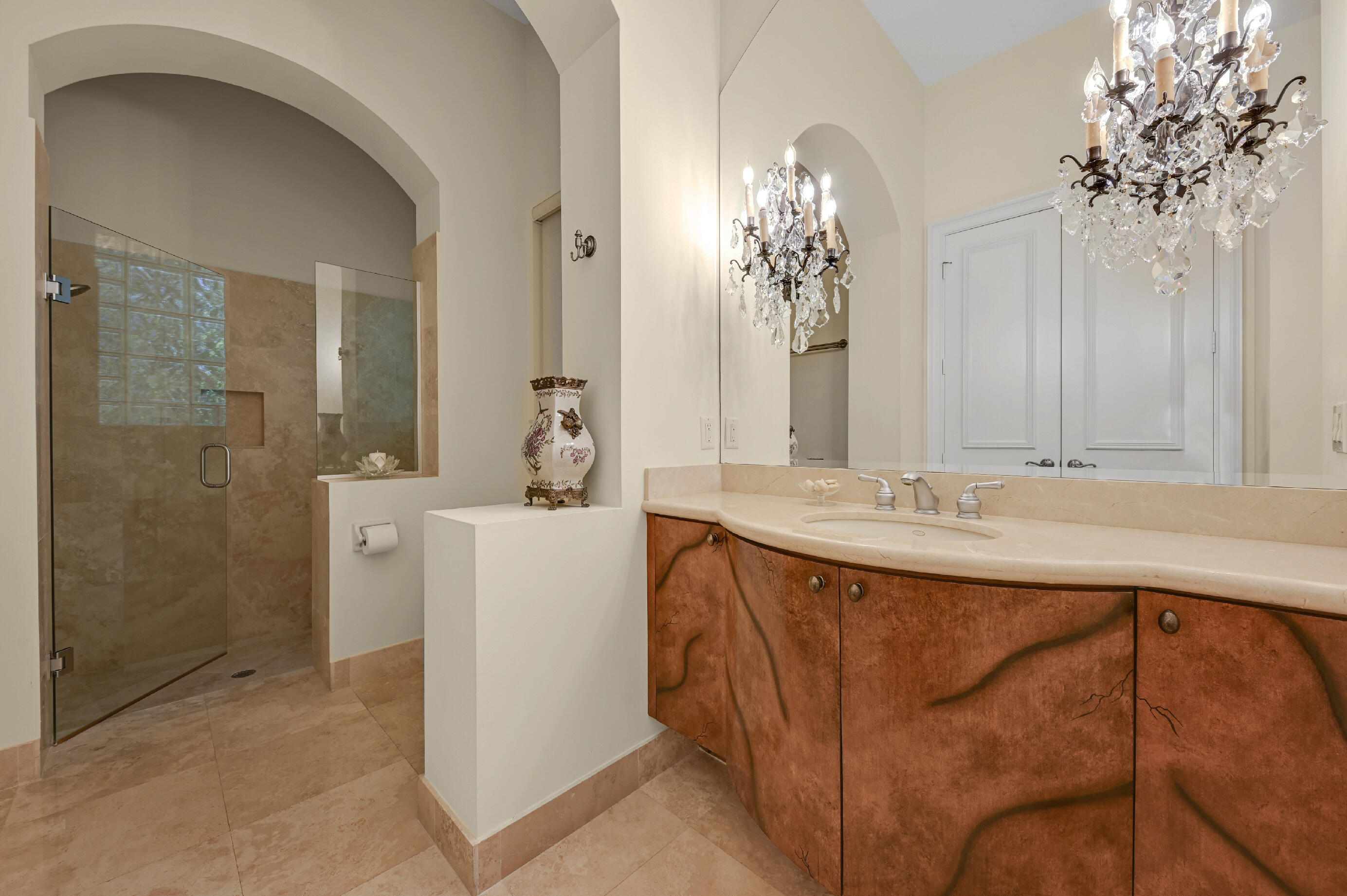 LAKE SHORES LANTANA - Residential