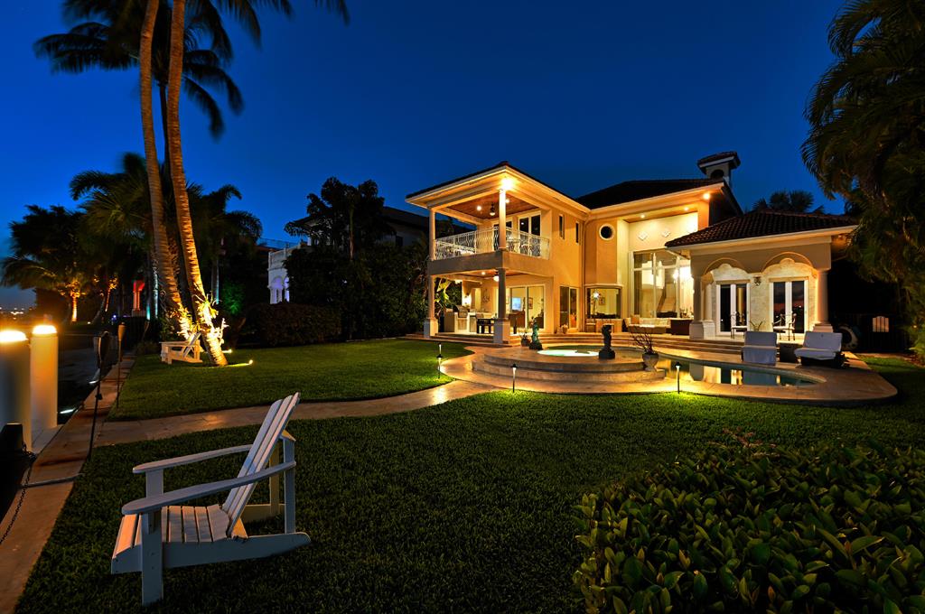 LAKE SHORES LANTANA - Residential