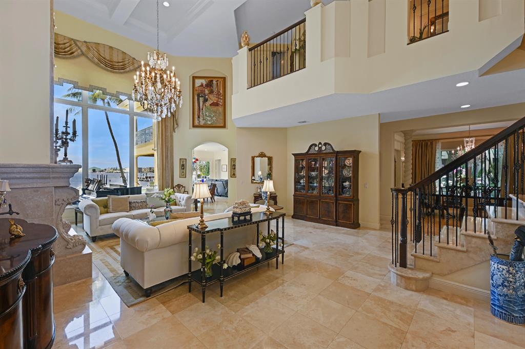 LAKE SHORES LANTANA - Residential