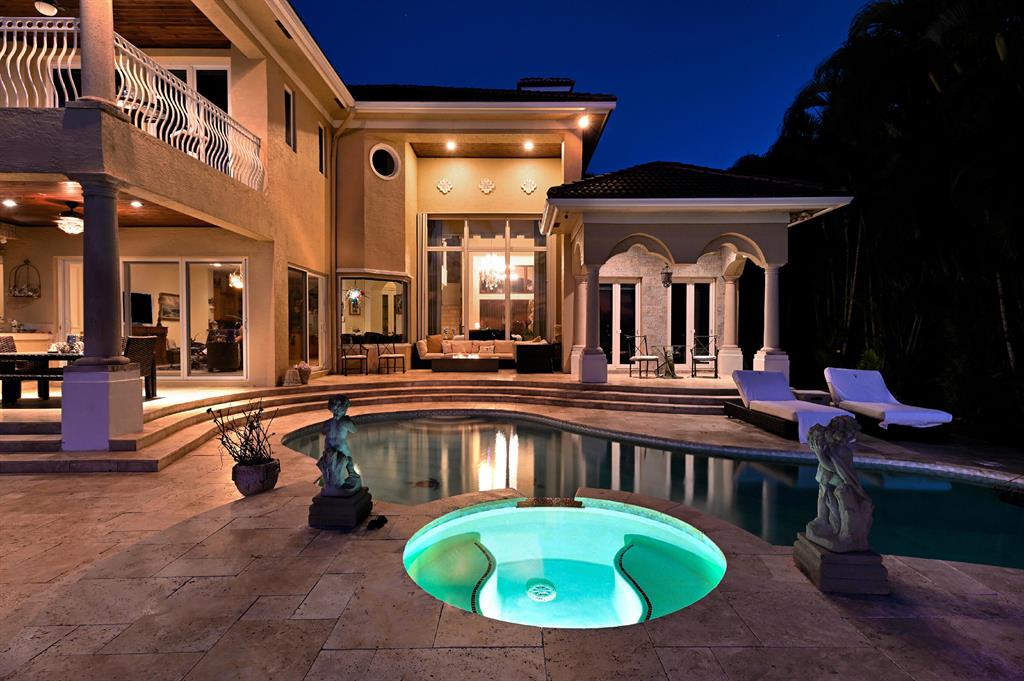 LAKE SHORES LANTANA - Residential