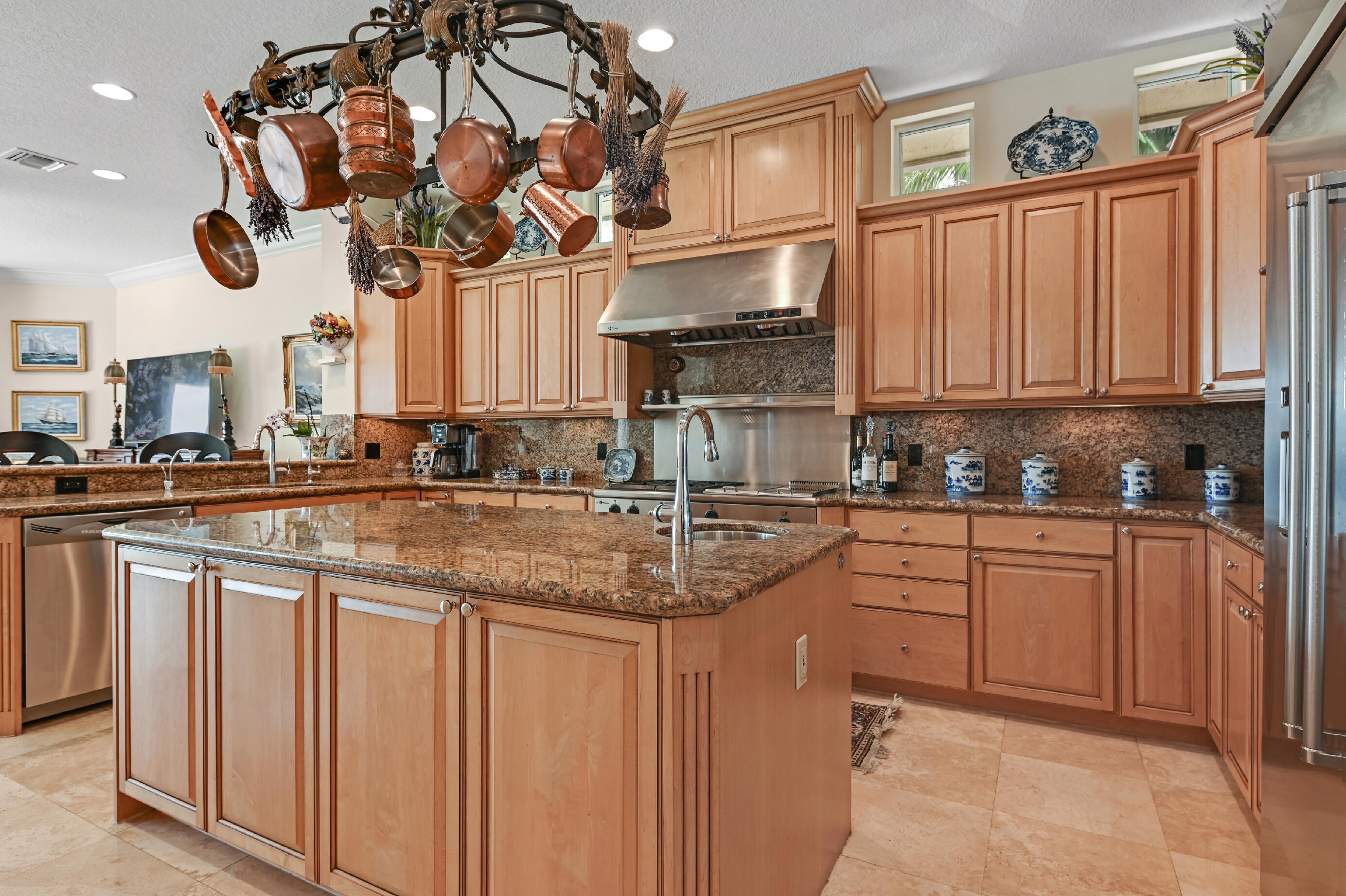 LAKE SHORES LANTANA - Residential