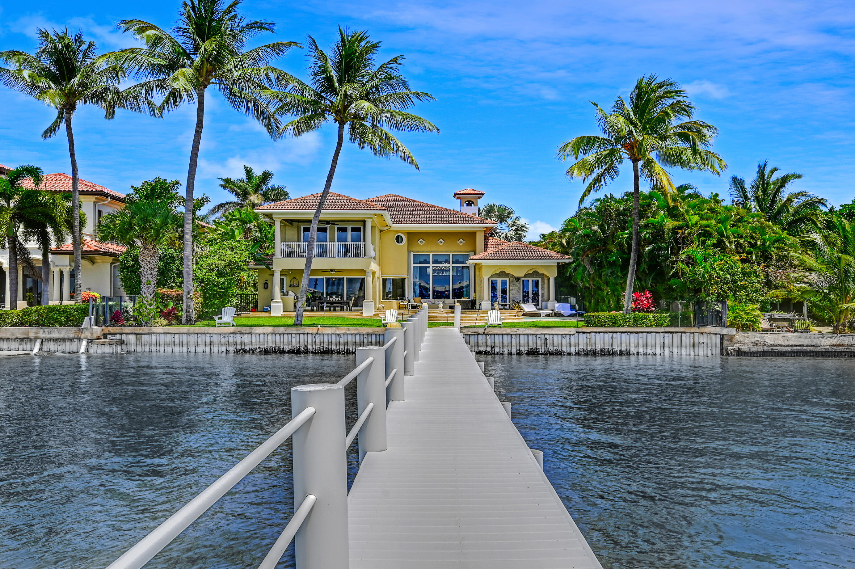 LAKE SHORES LANTANA - Residential