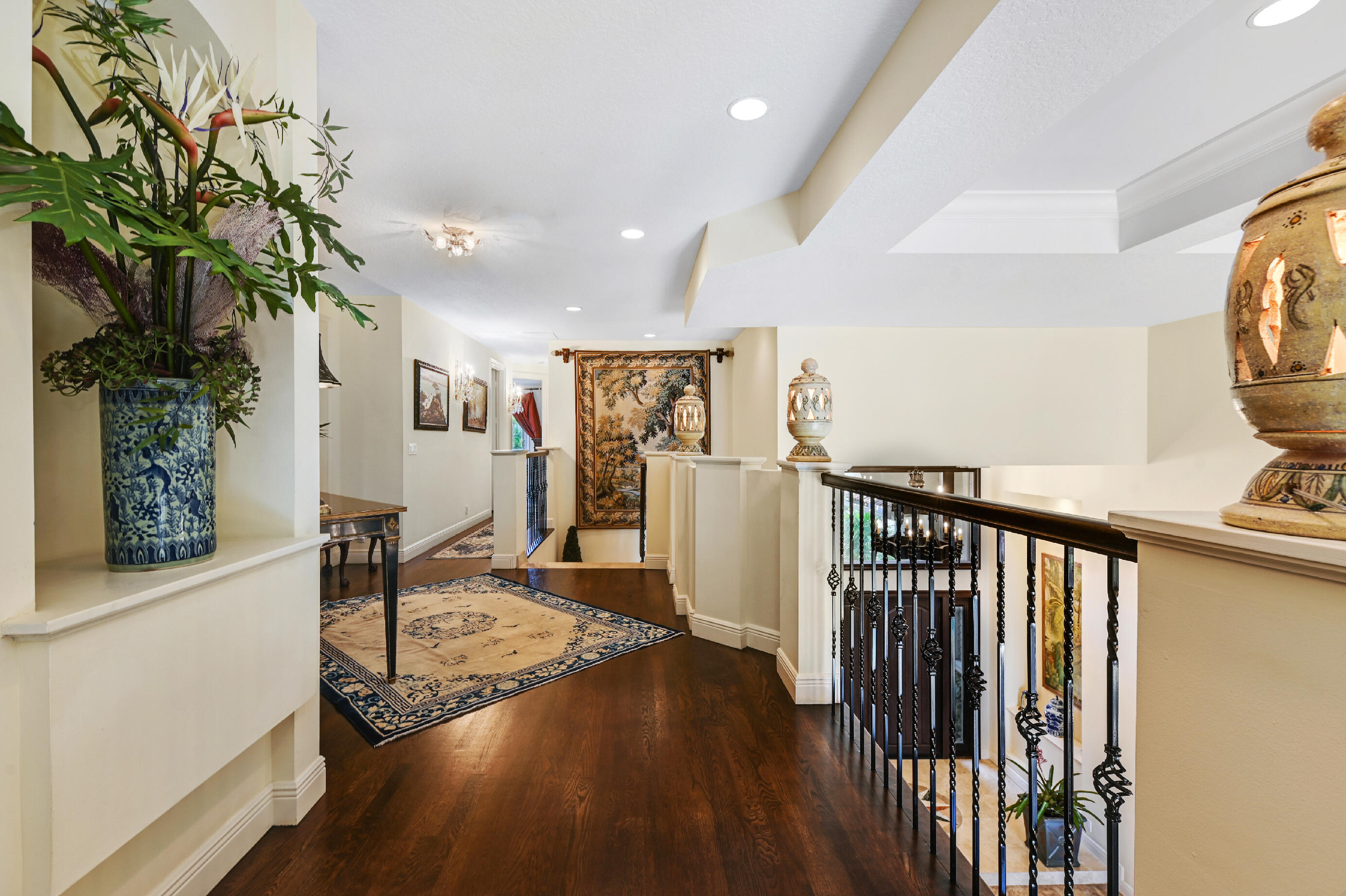 LAKE SHORES LANTANA - Residential