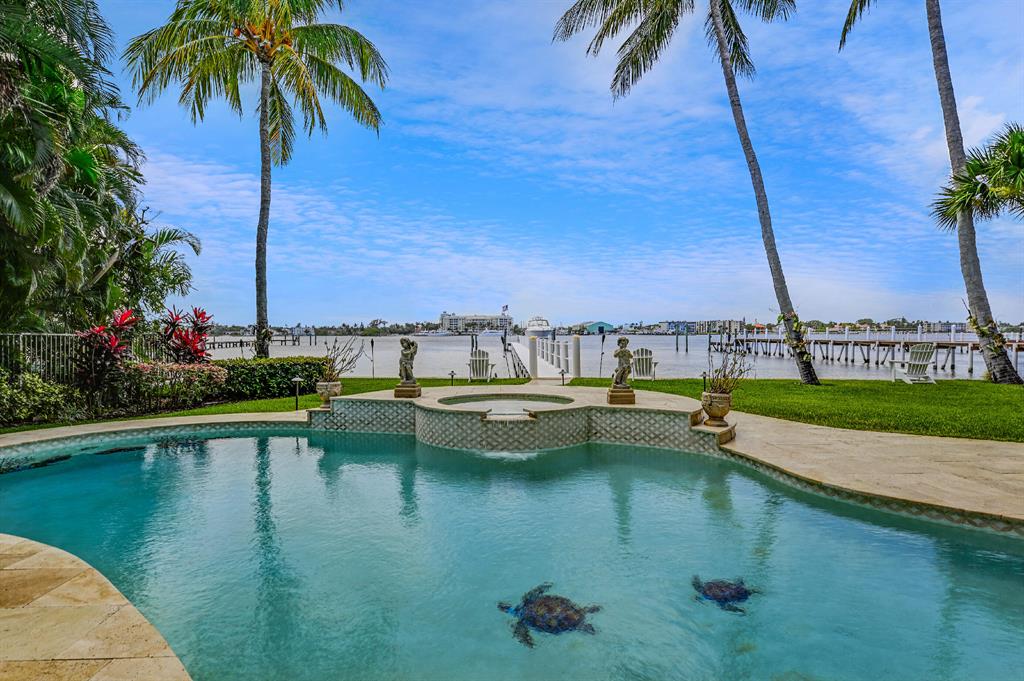 LAKE SHORES LANTANA - Residential