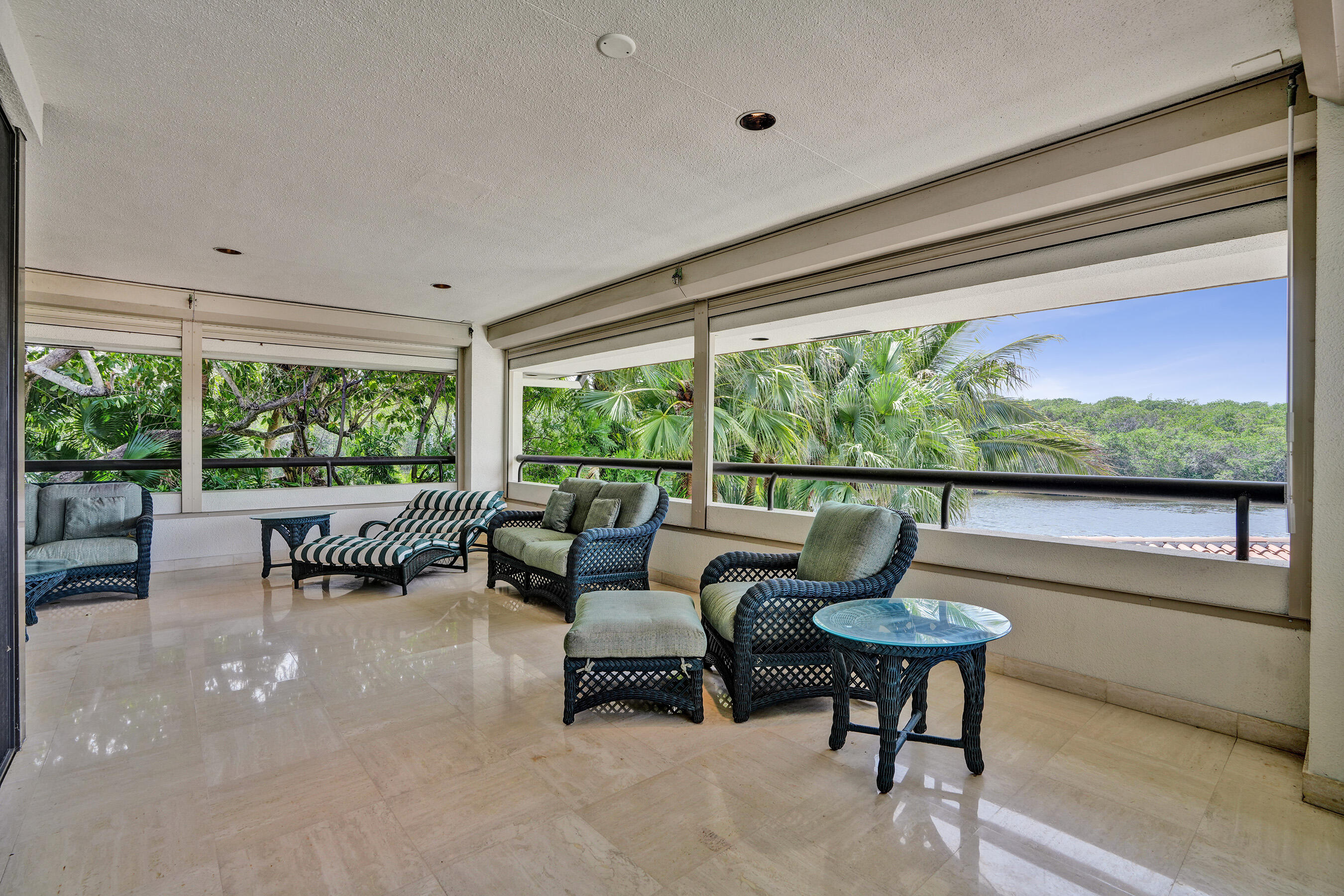 RIVERLAND - Residential