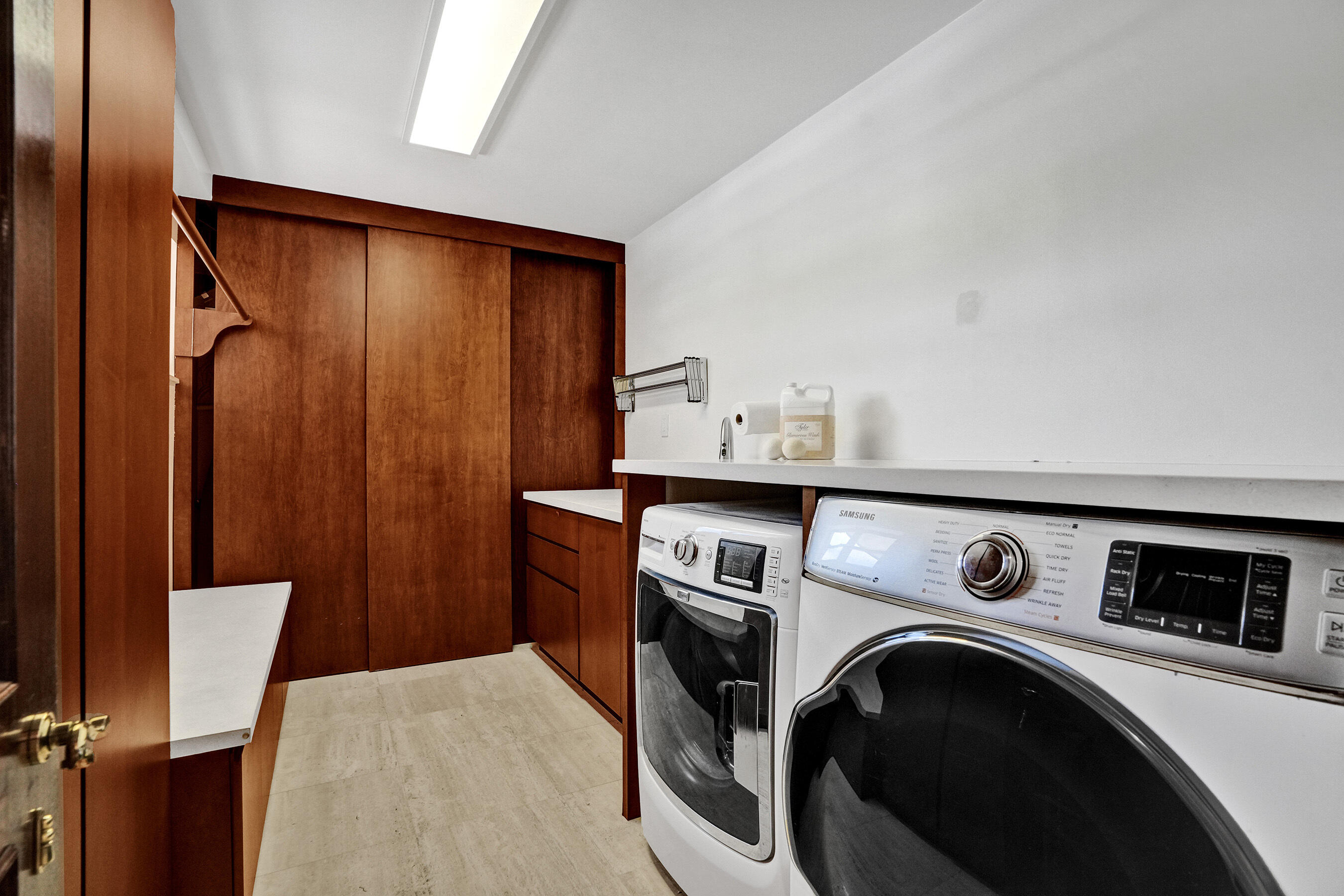 RIVERLAND - Residential