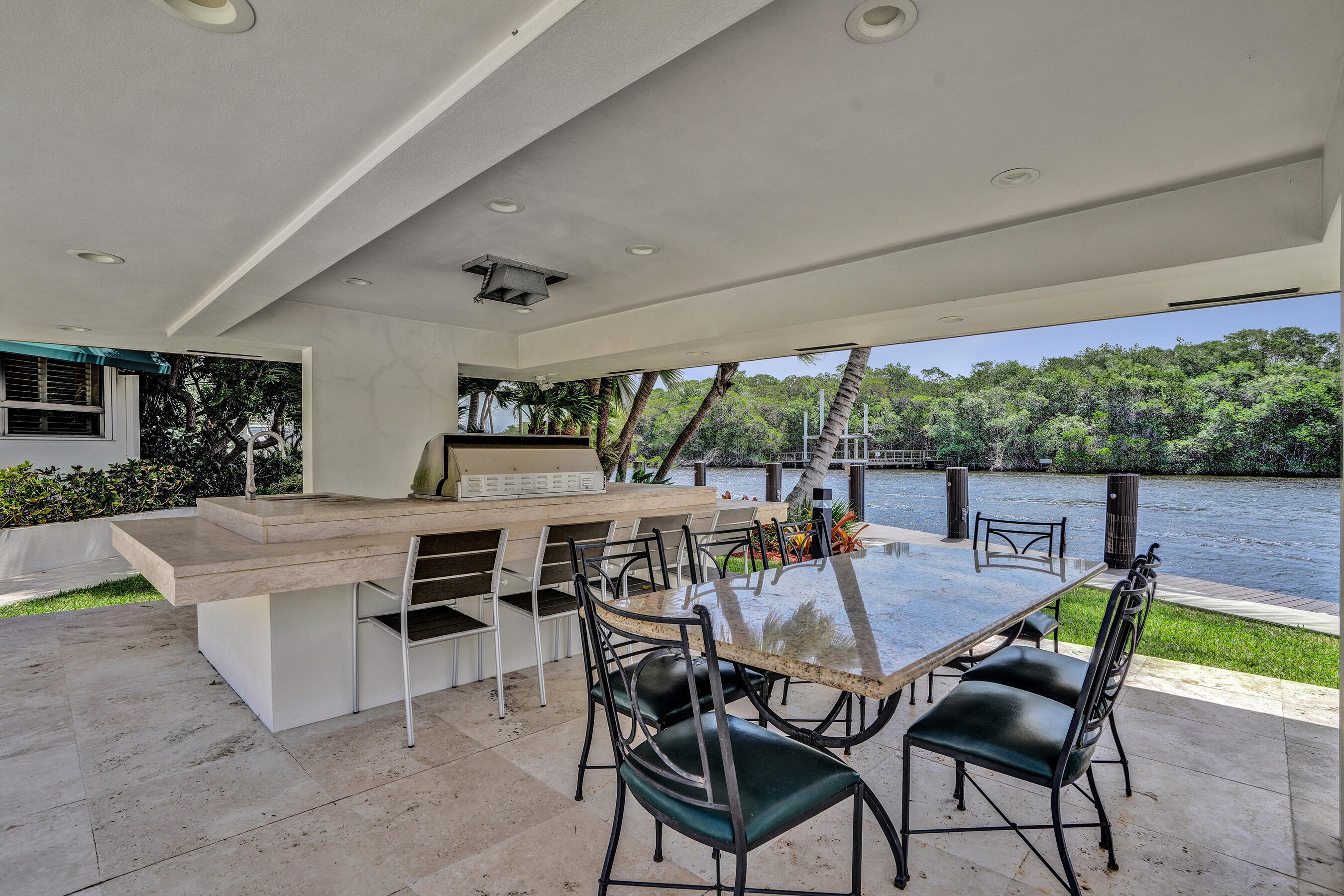 RIVERLAND - Residential