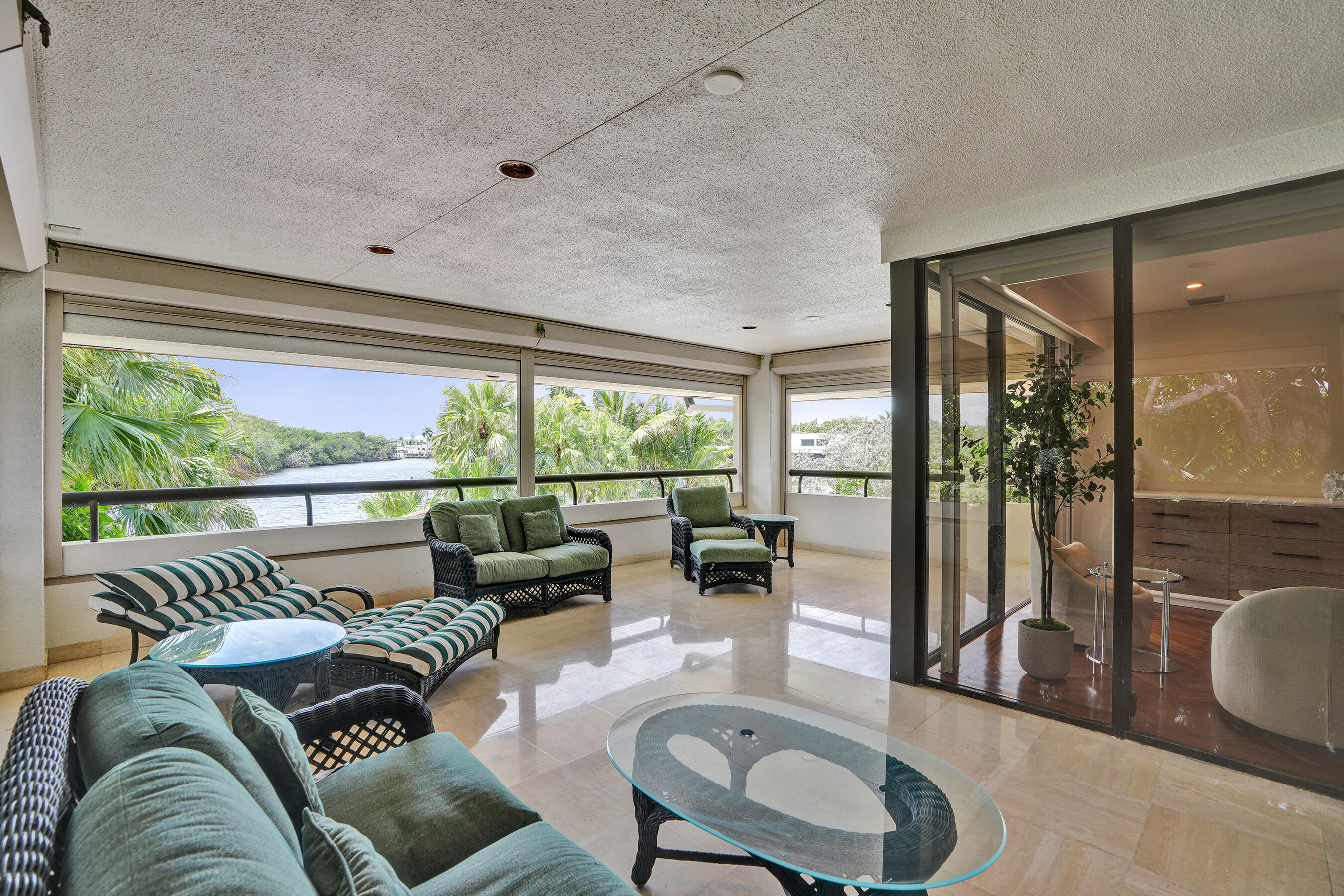 RIVERLAND - Residential