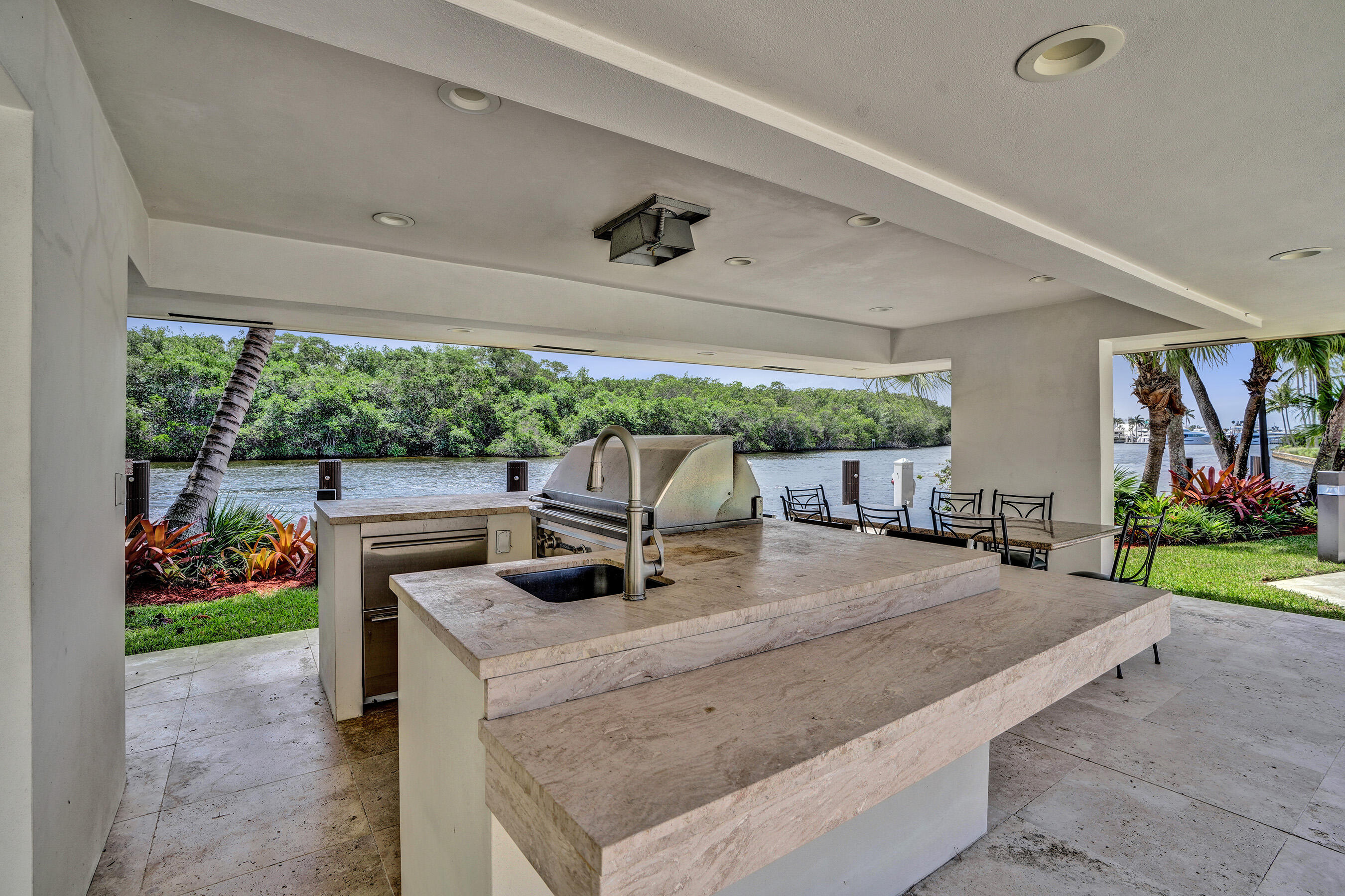RIVERLAND - Residential