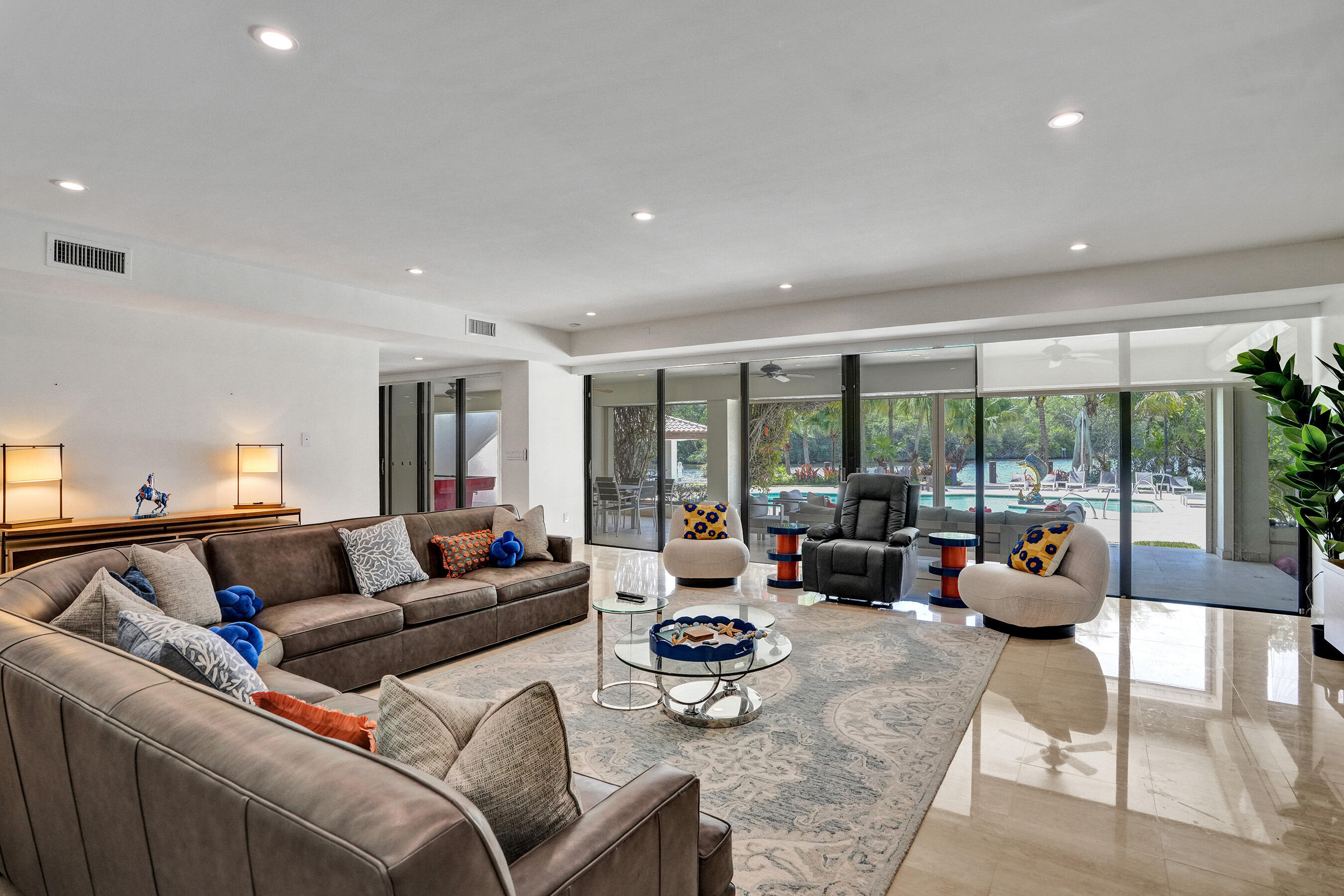 RIVERLAND - Residential