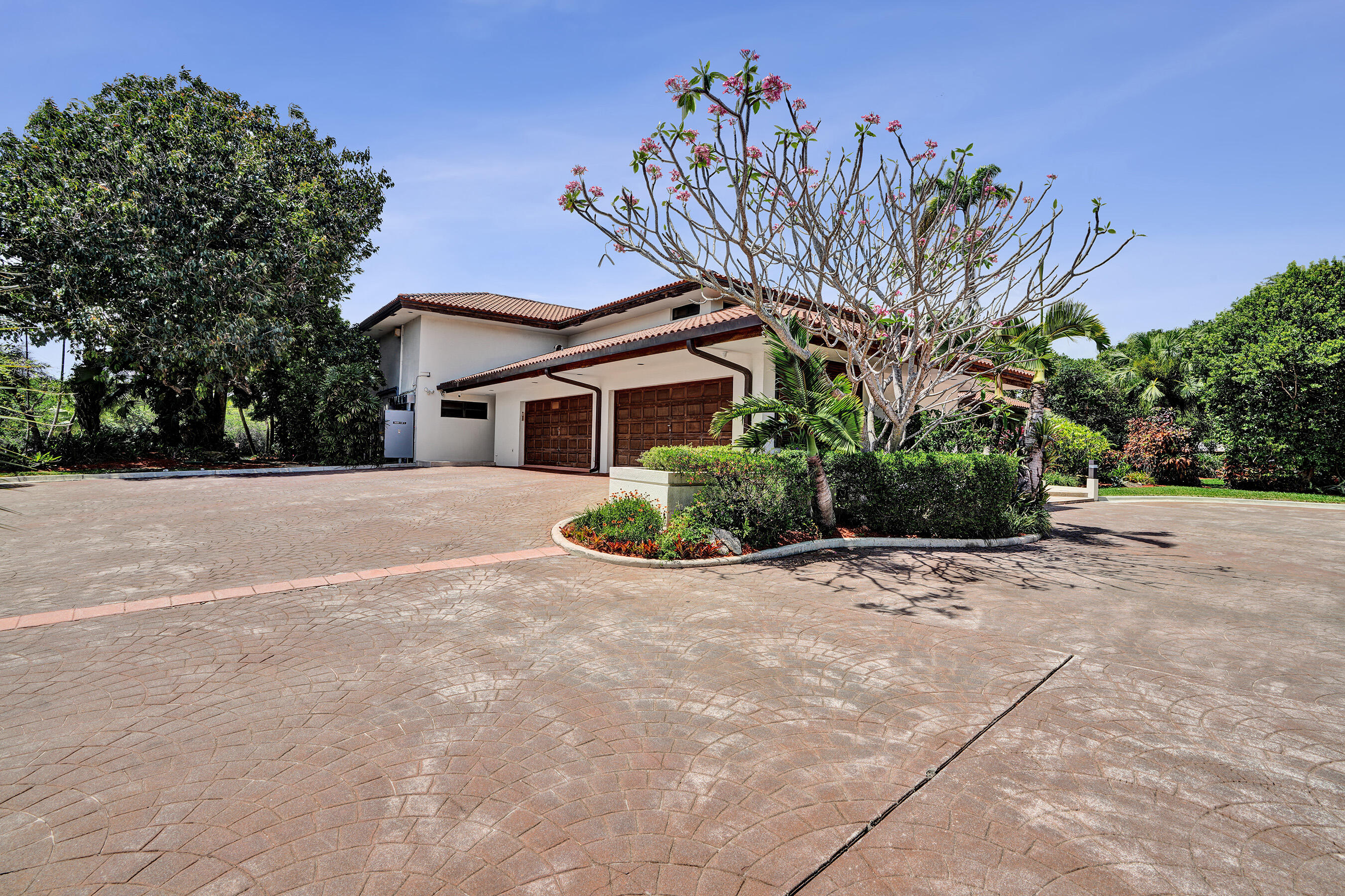 RIVERLAND - Residential