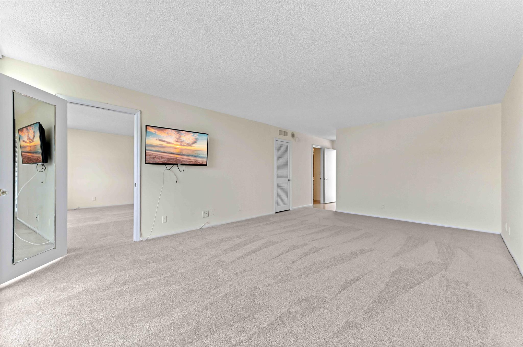 Ocean Towers Condominium, - Residential