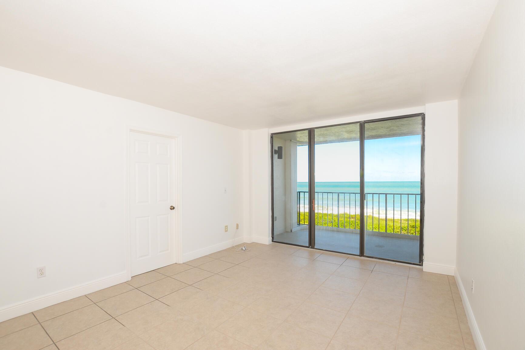 OCEAN HARBOUR SOUTH CONDO - Residential