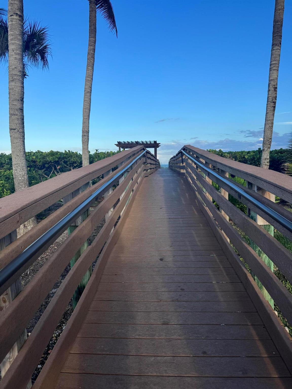 OCEAN HARBOUR SOUTH CONDO - Residential