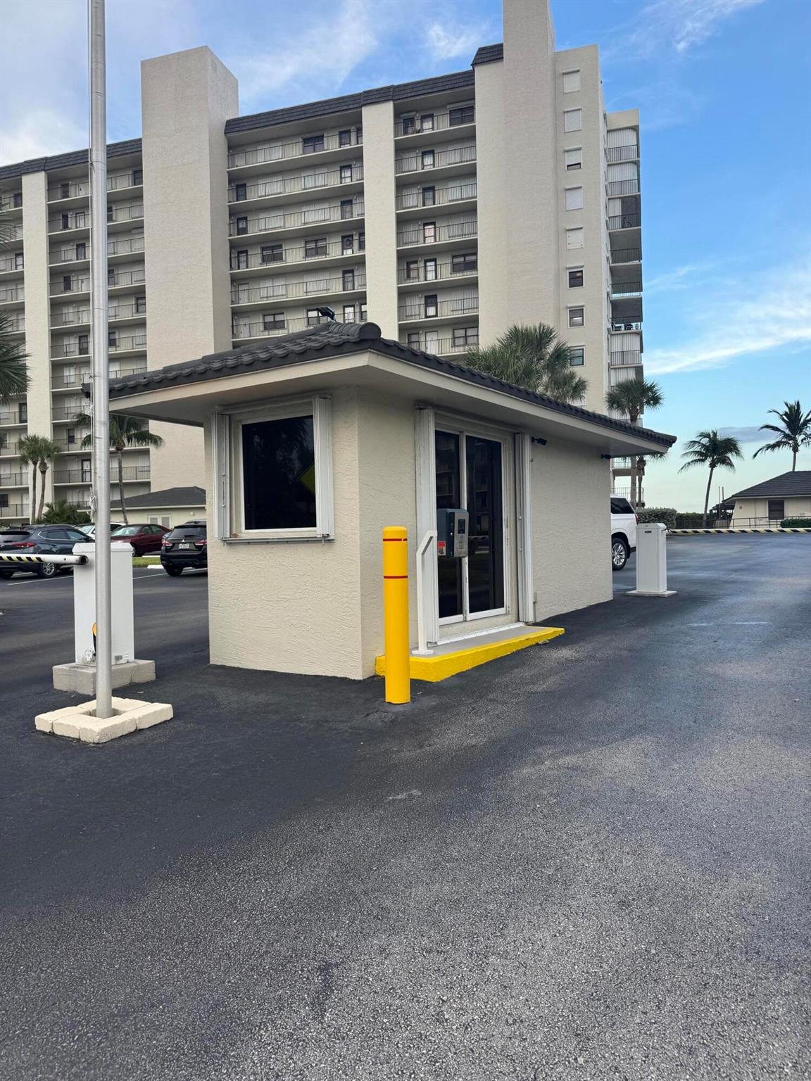 OCEAN HARBOUR SOUTH CONDO - Residential