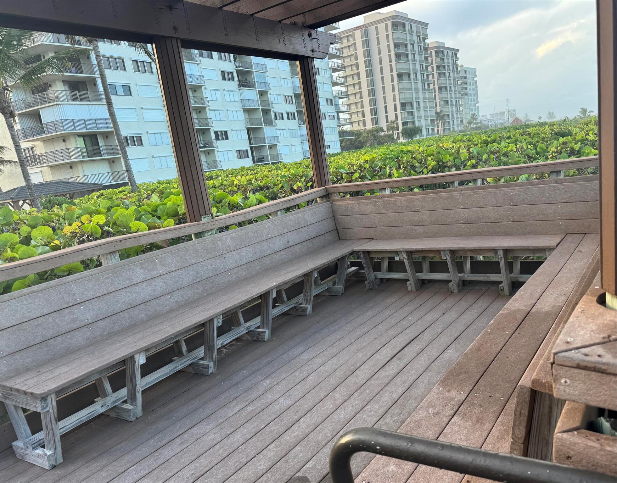 OCEAN HARBOUR SOUTH CONDO - Residential