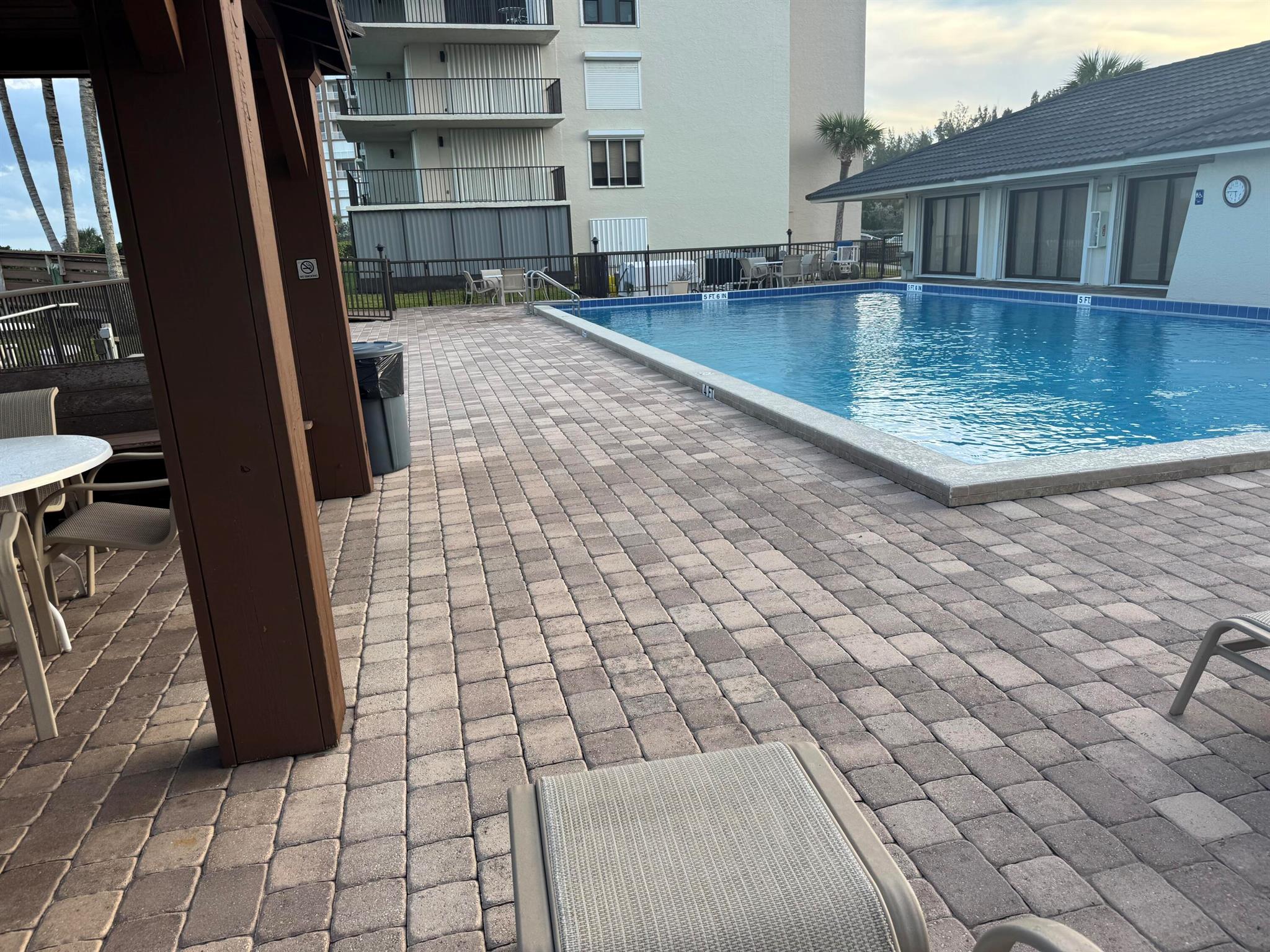 OCEAN HARBOUR SOUTH CONDO - Residential