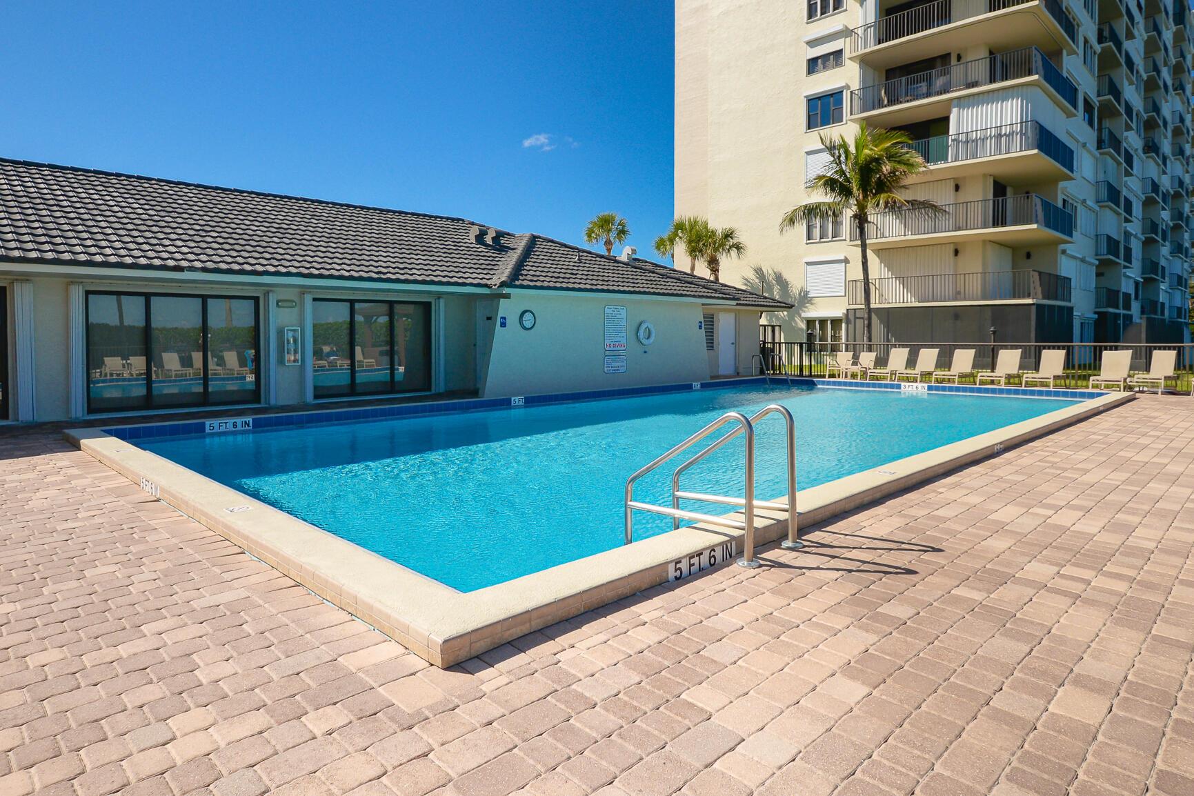 OCEAN HARBOUR SOUTH CONDO - Residential