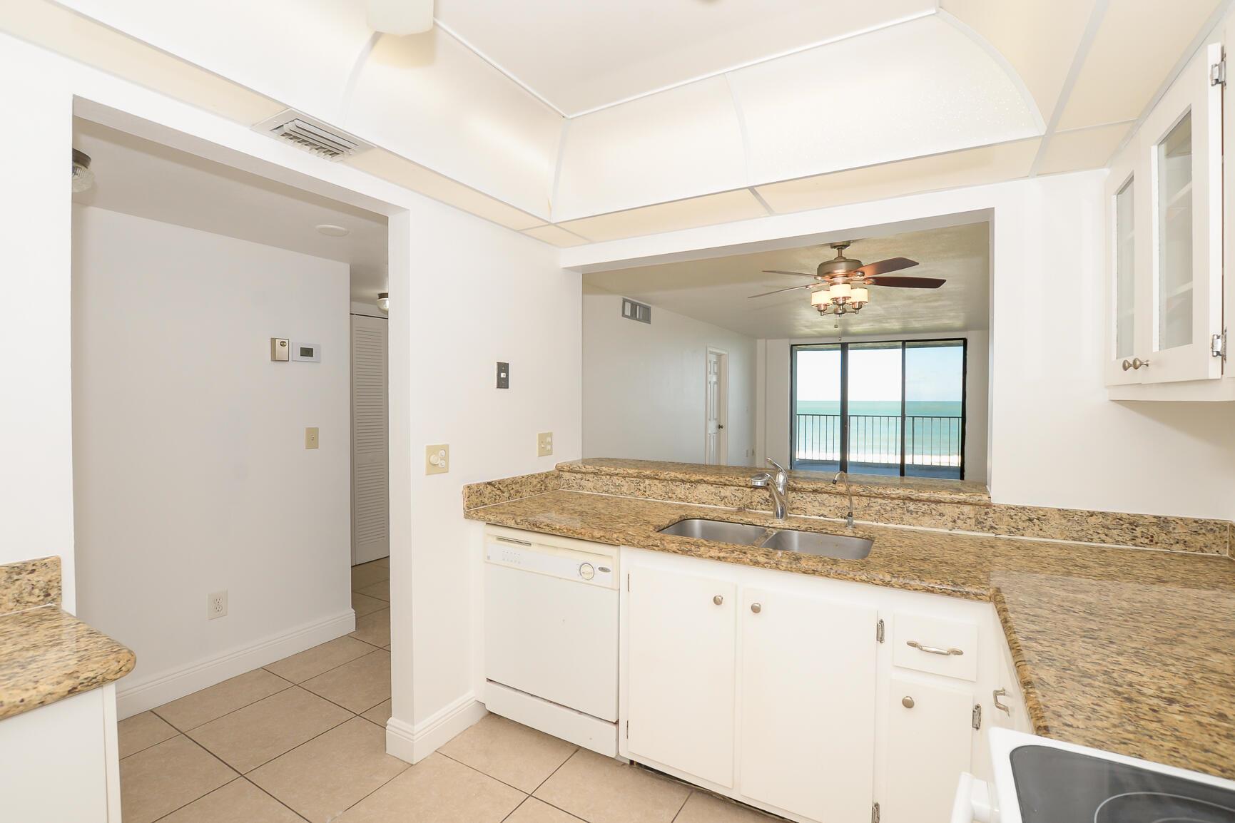 OCEAN HARBOUR SOUTH CONDO - Residential