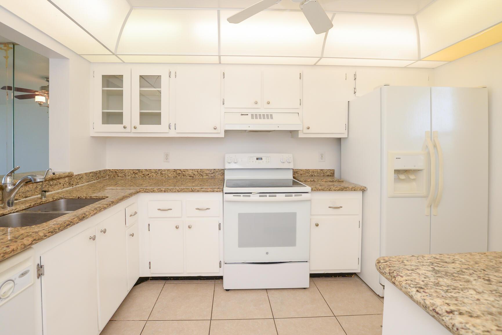 OCEAN HARBOUR SOUTH CONDO - Residential