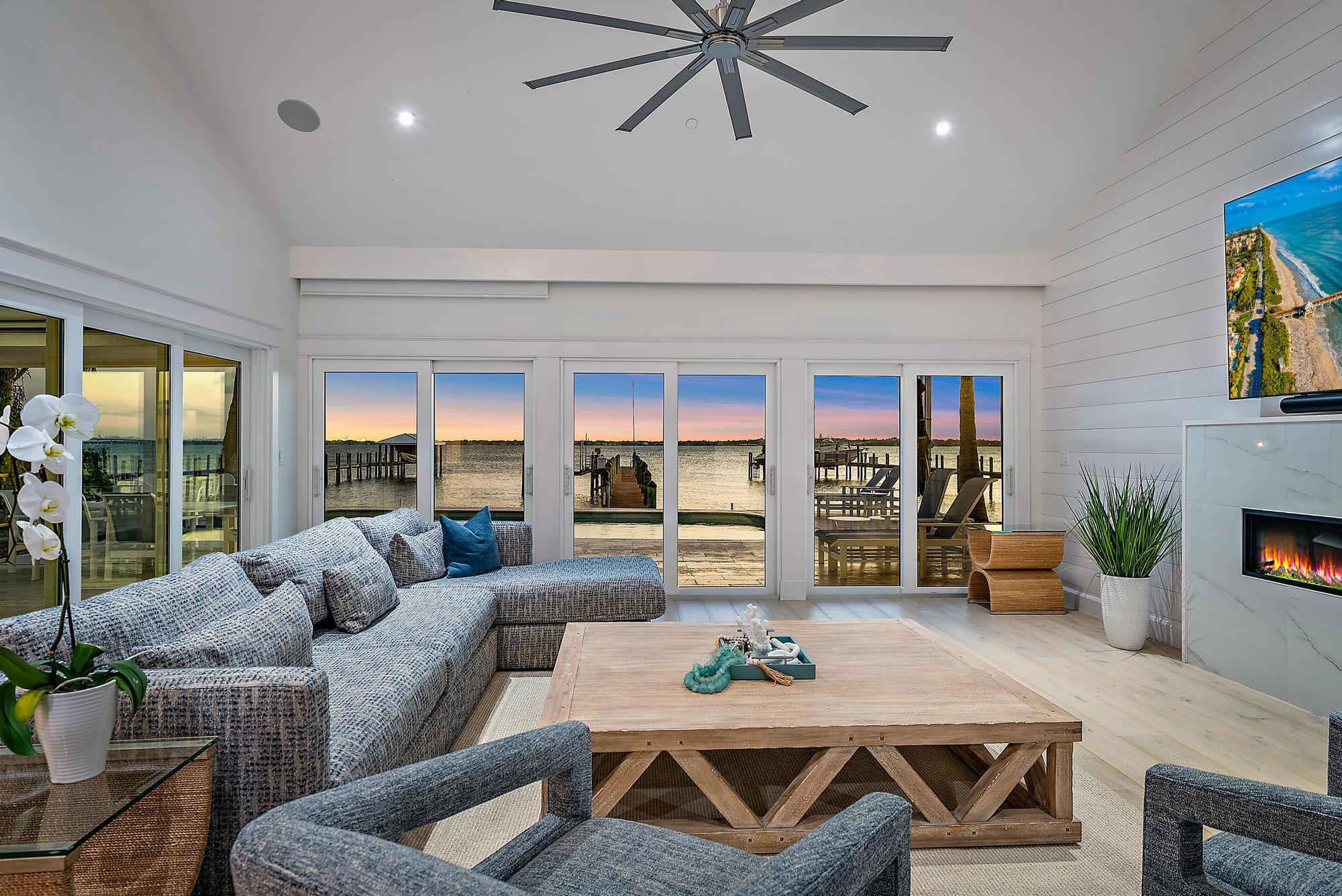 Joes Point - Residential