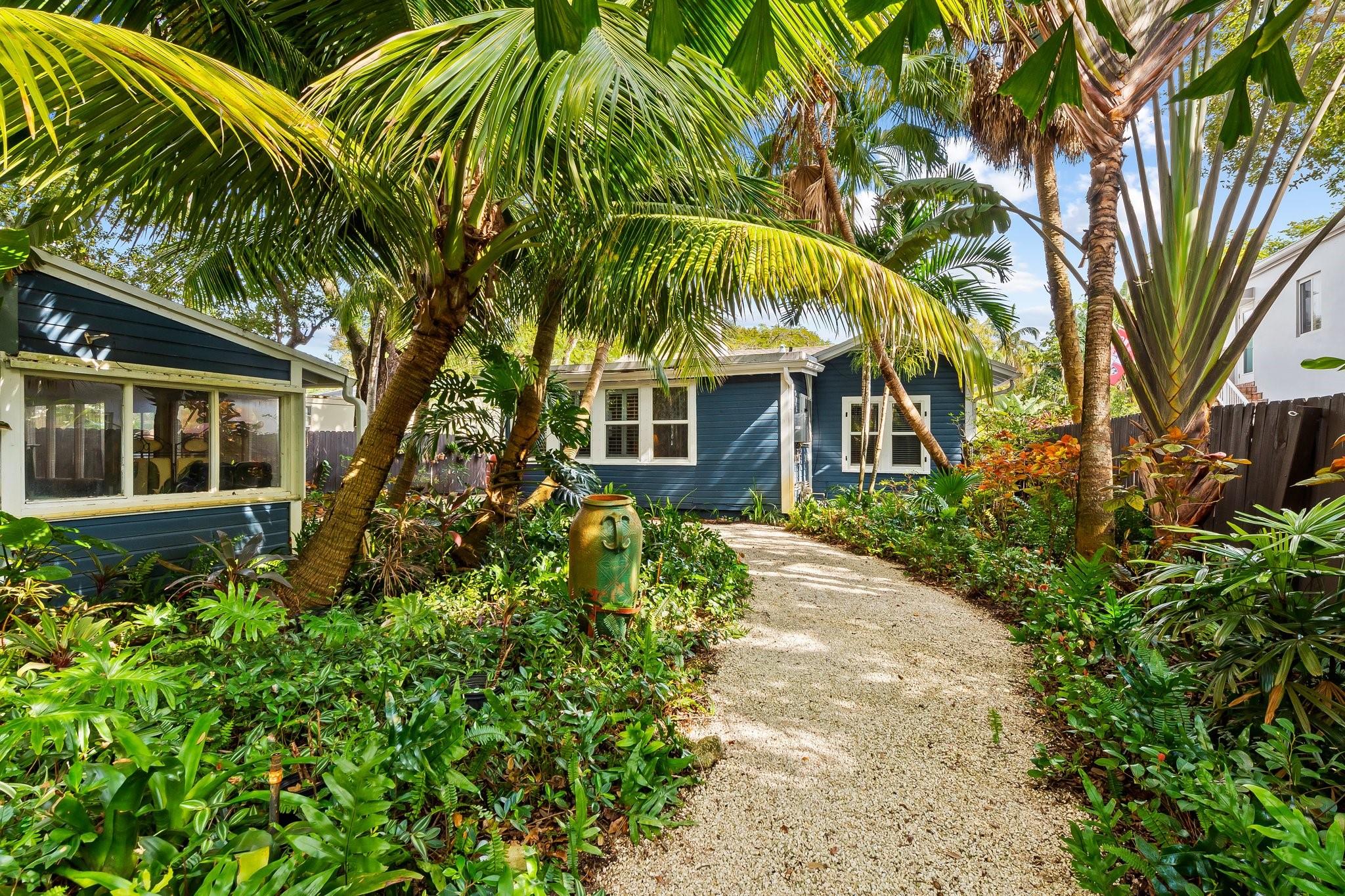 621 SW 14th Ter