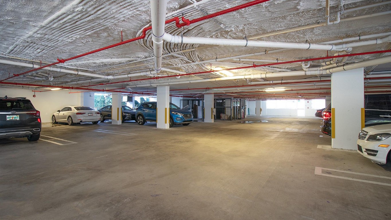 THE PALMS - Residential